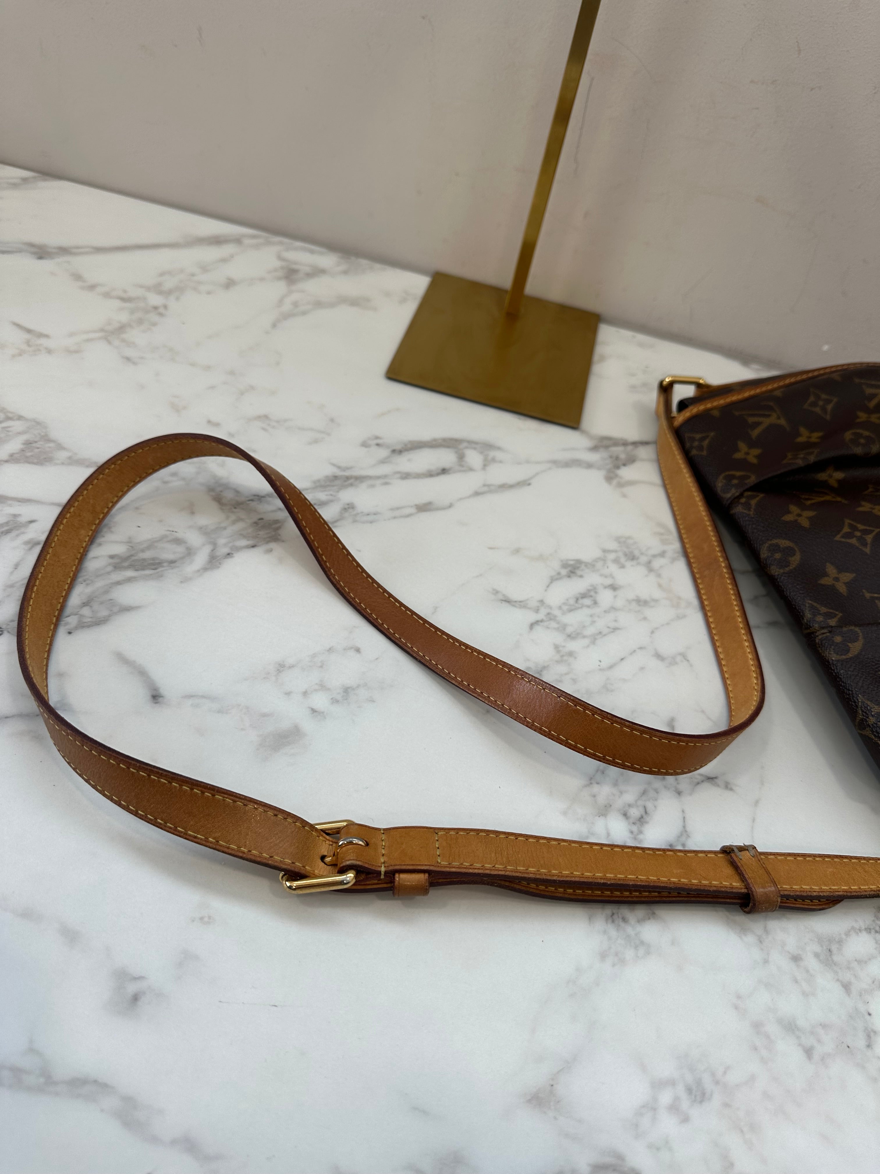 Louis Vuitton Menilmontant PM