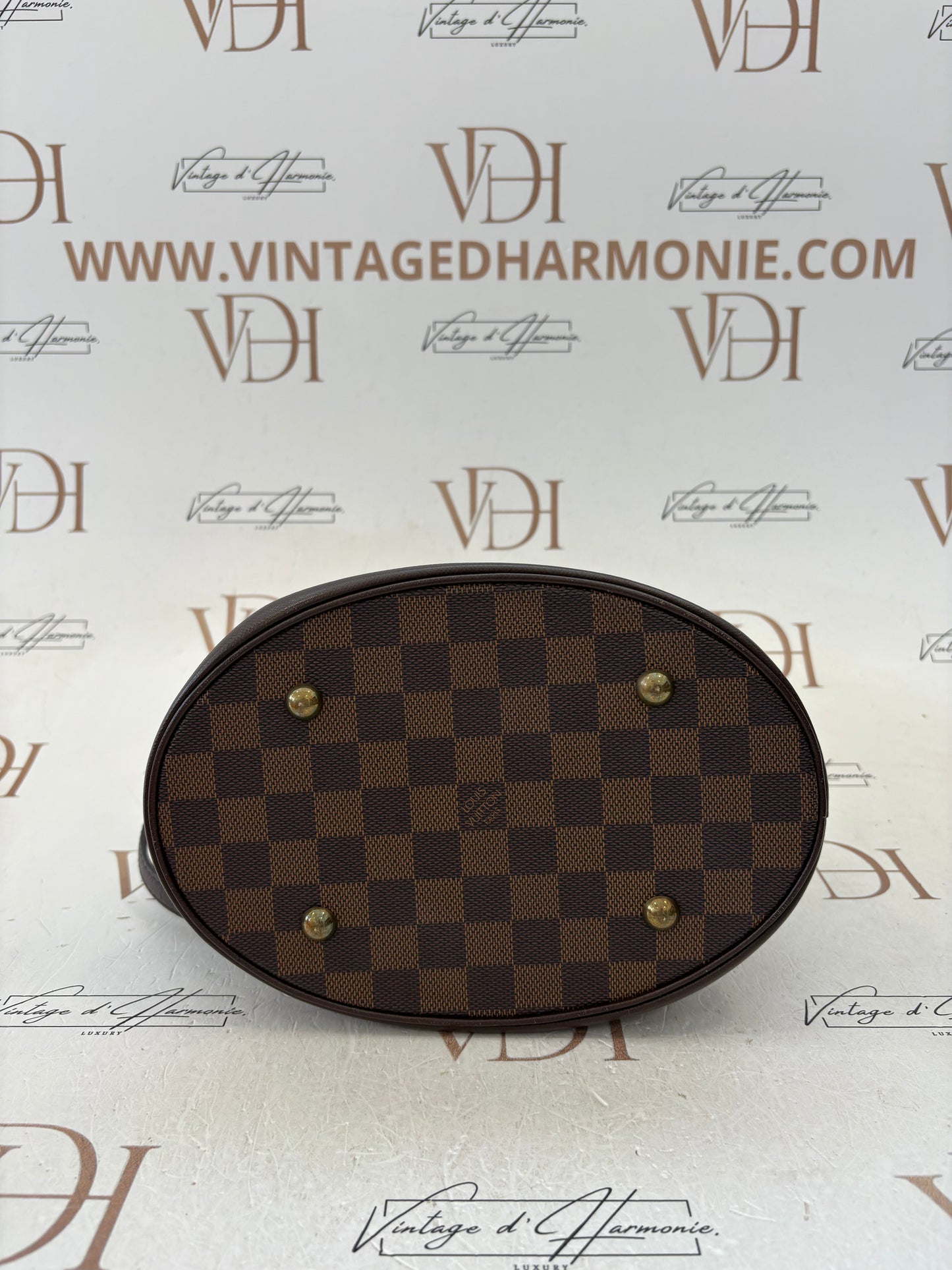 018326 - Louis Vuitton Marais