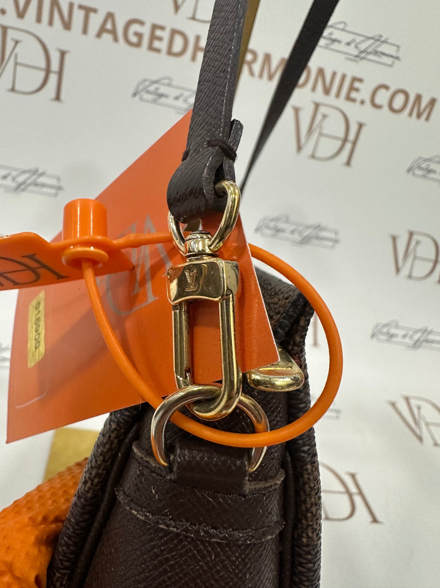016900 - Louis Vuitton Trousse