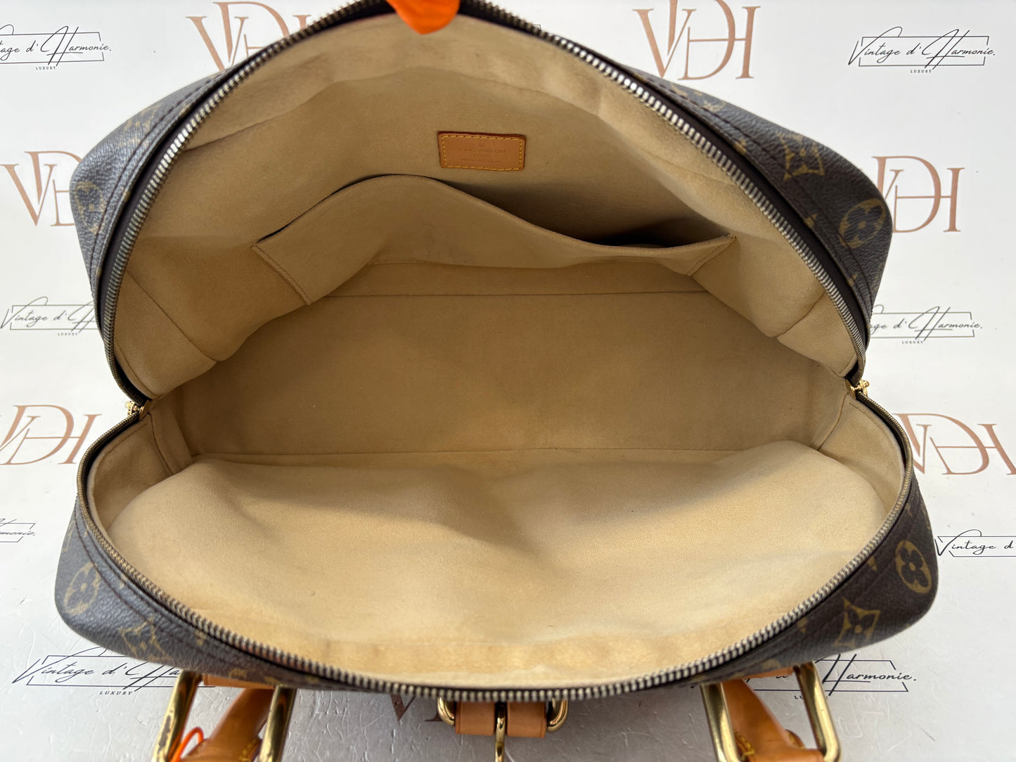 017664 - Louis Vuitton Manhattan GM