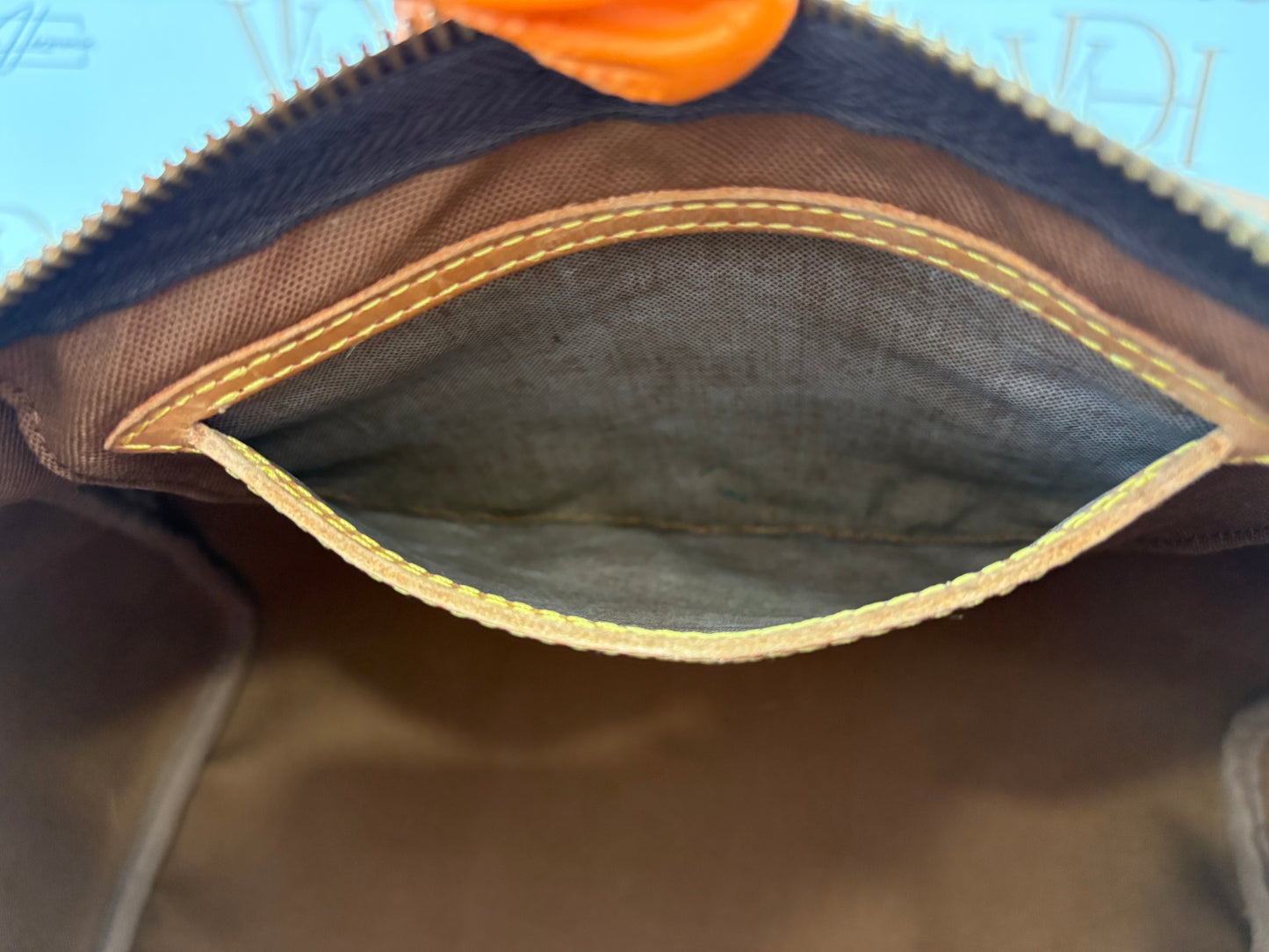 018808 - Louis Vuitton Speedy