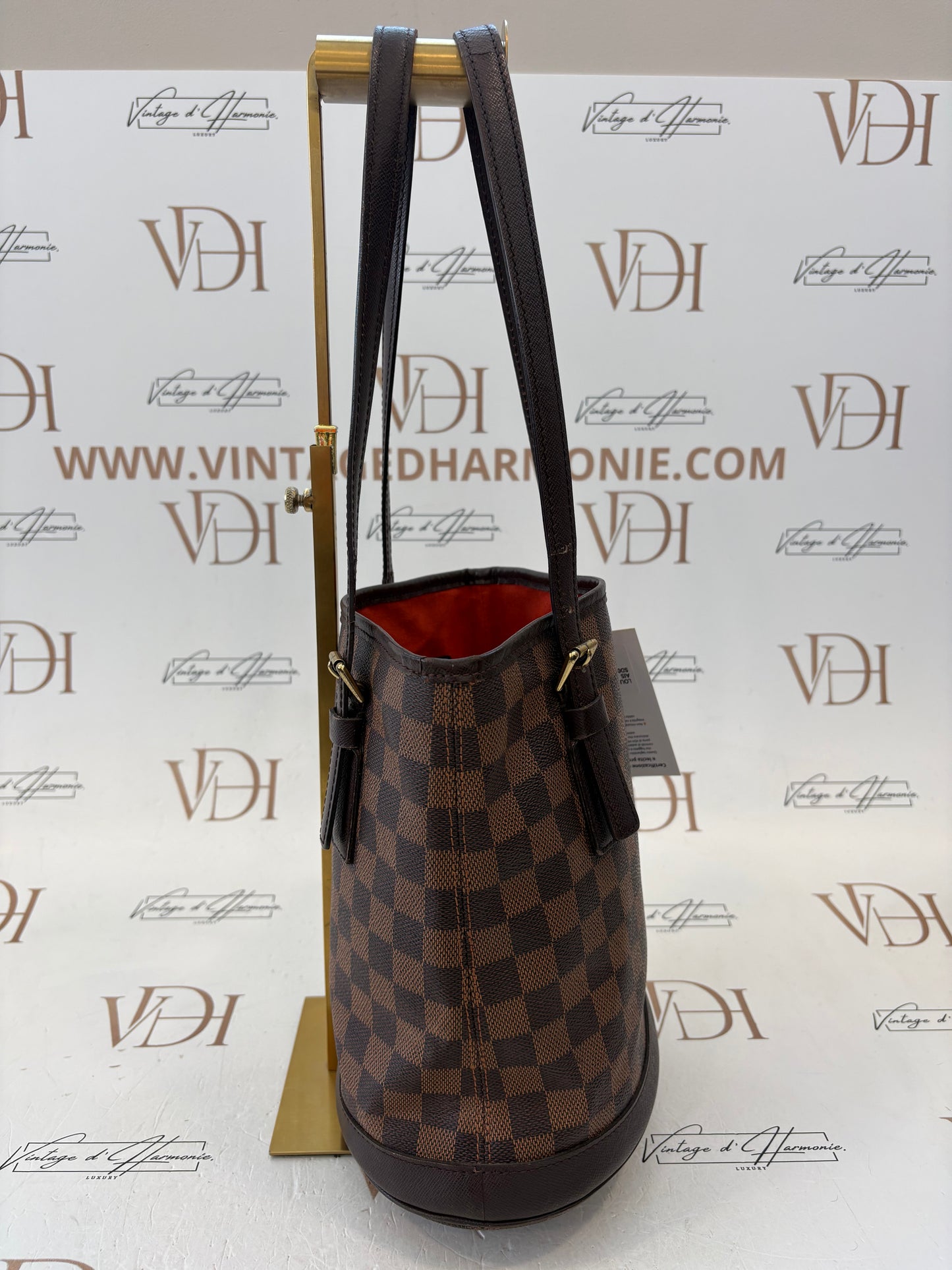 018058 - Louis Vuitton Marais