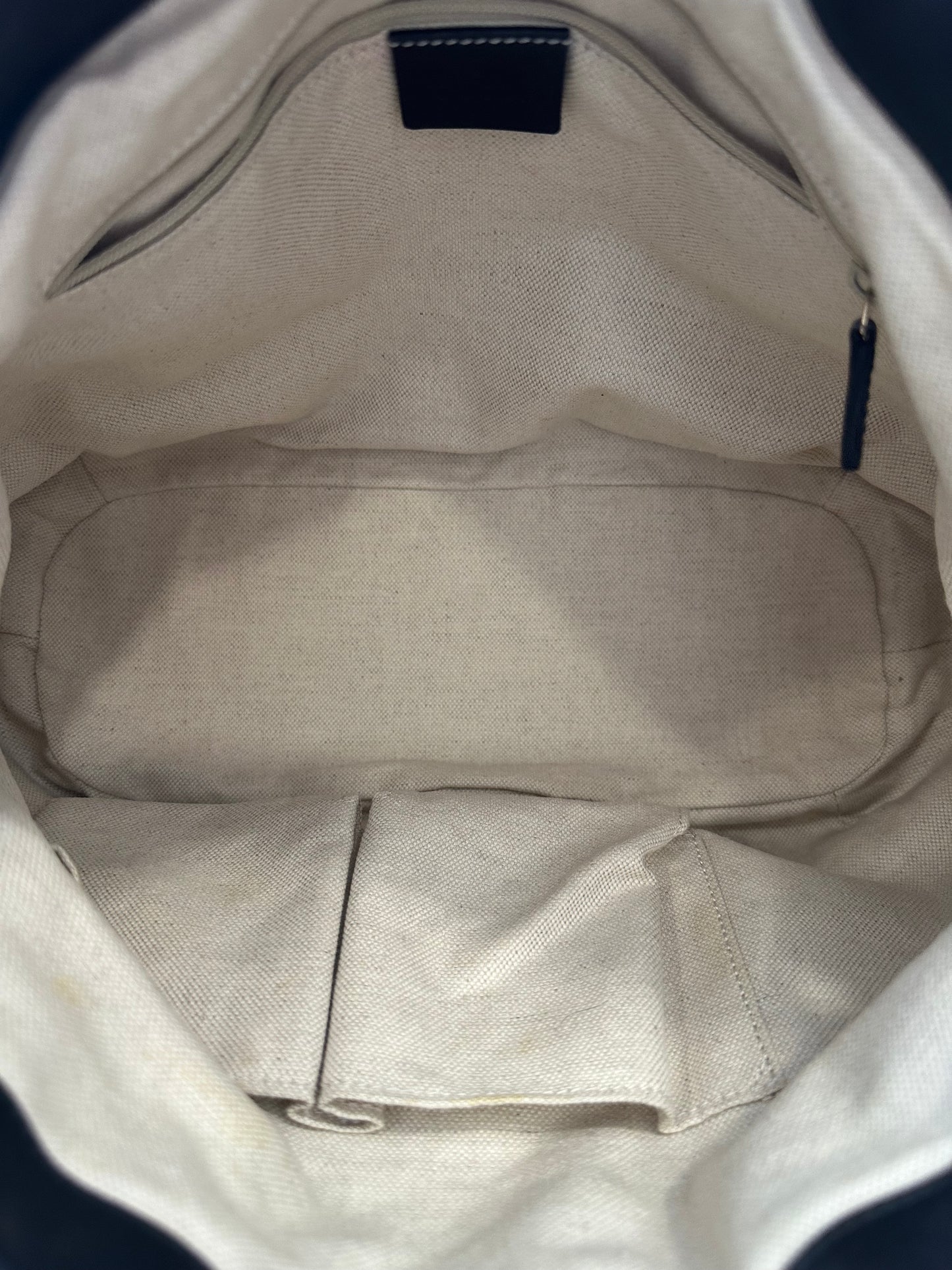 382556 - Gucci Sukey