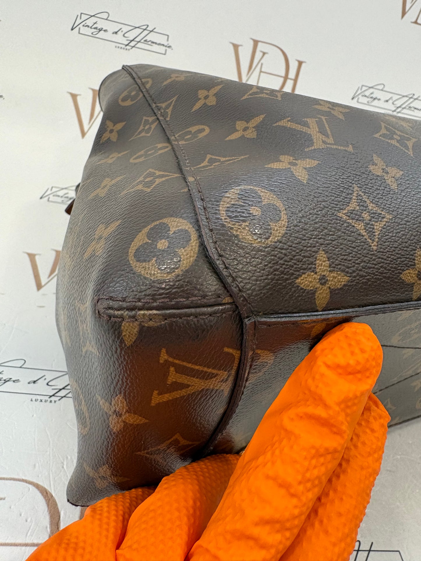 383168 - Louis Vuitton Mountaigne GM