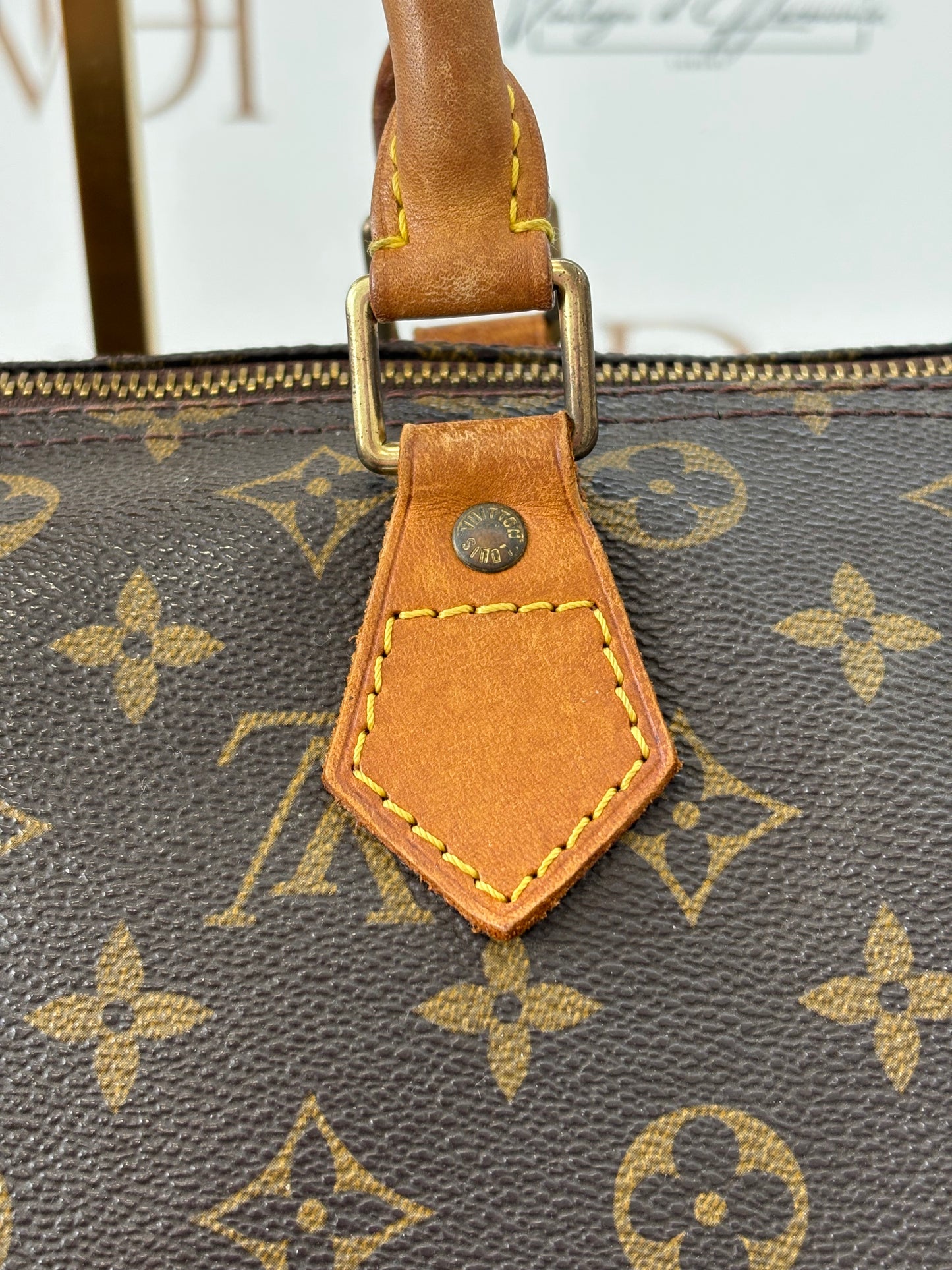 018737 - Louis Vuitton Speedy 30