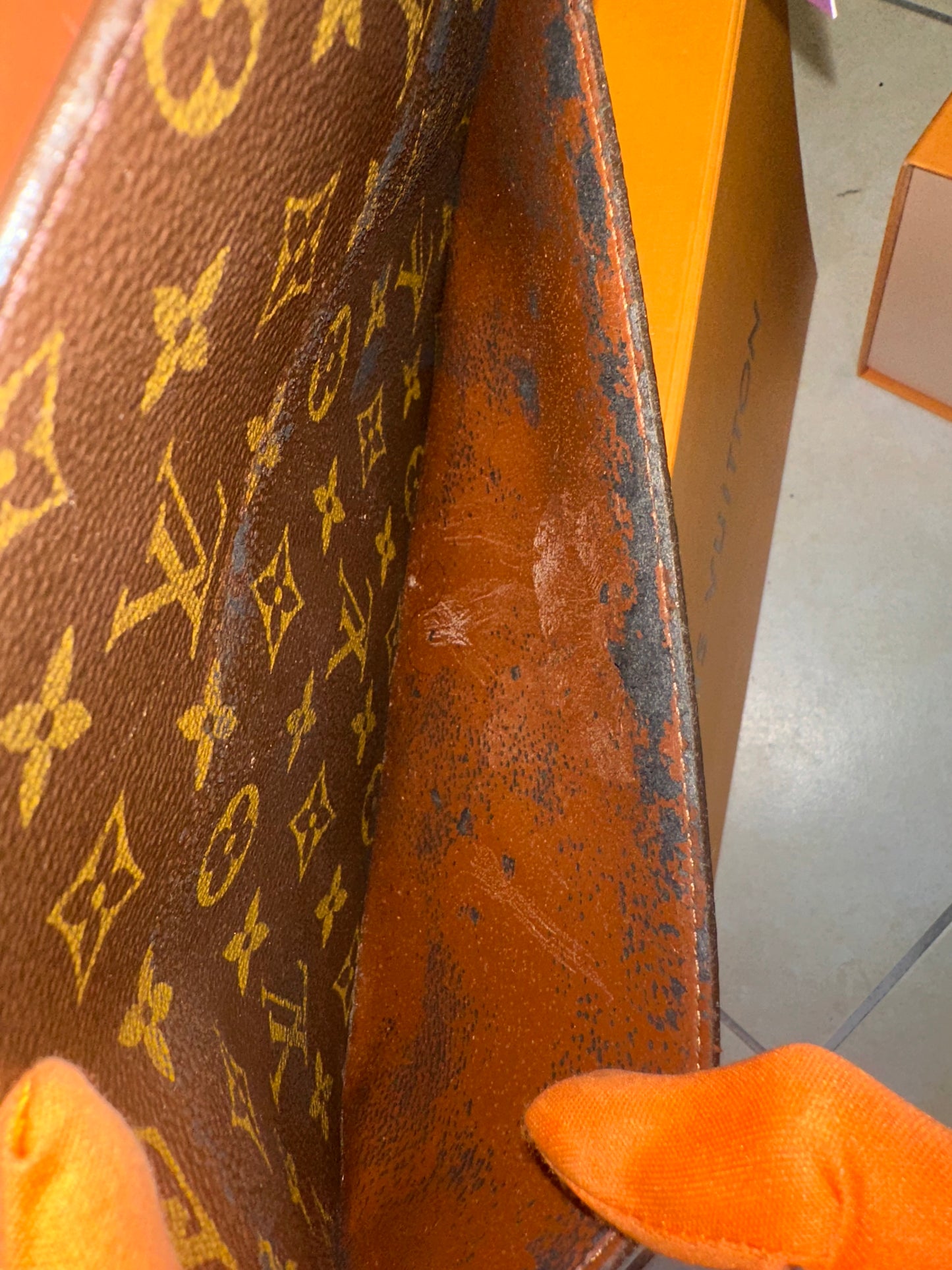 Louis Vuitton Pochette Homme