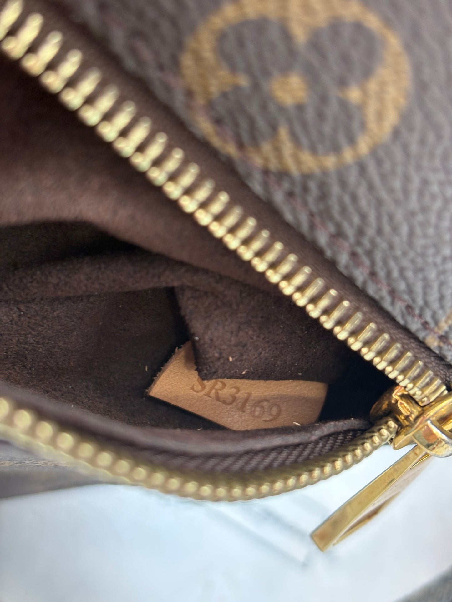 382831 - Louis Vuitton Metis