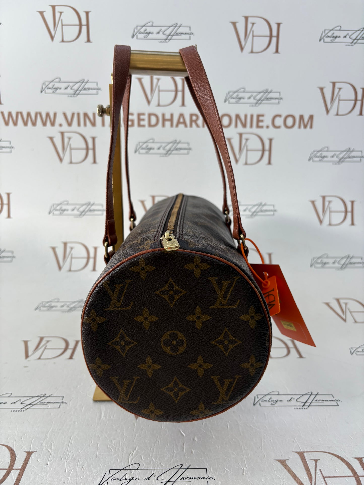 018995 - Louis Vuitton Papillon 30