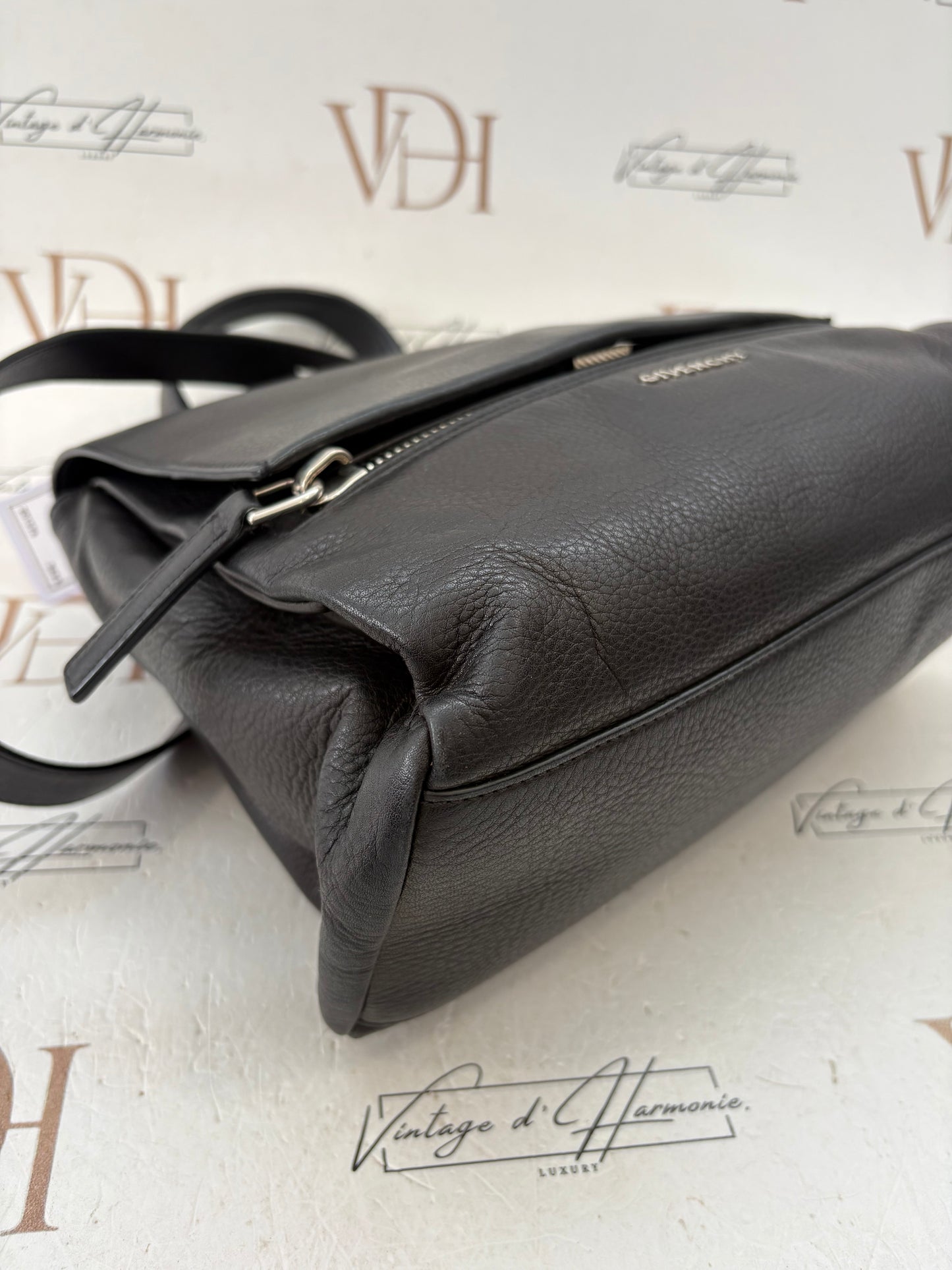 201276 - Givenchy Pandora