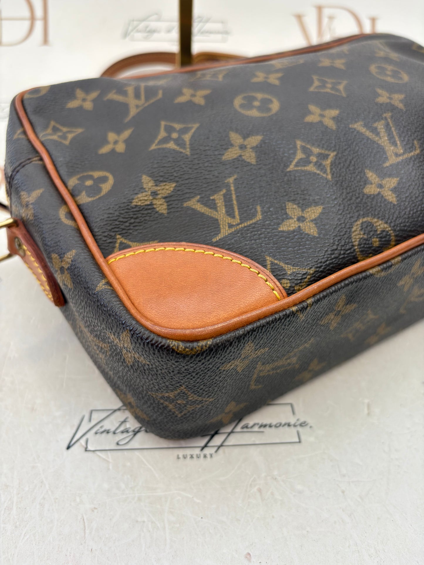 018991 - Louis Vuitton Trocadero 27