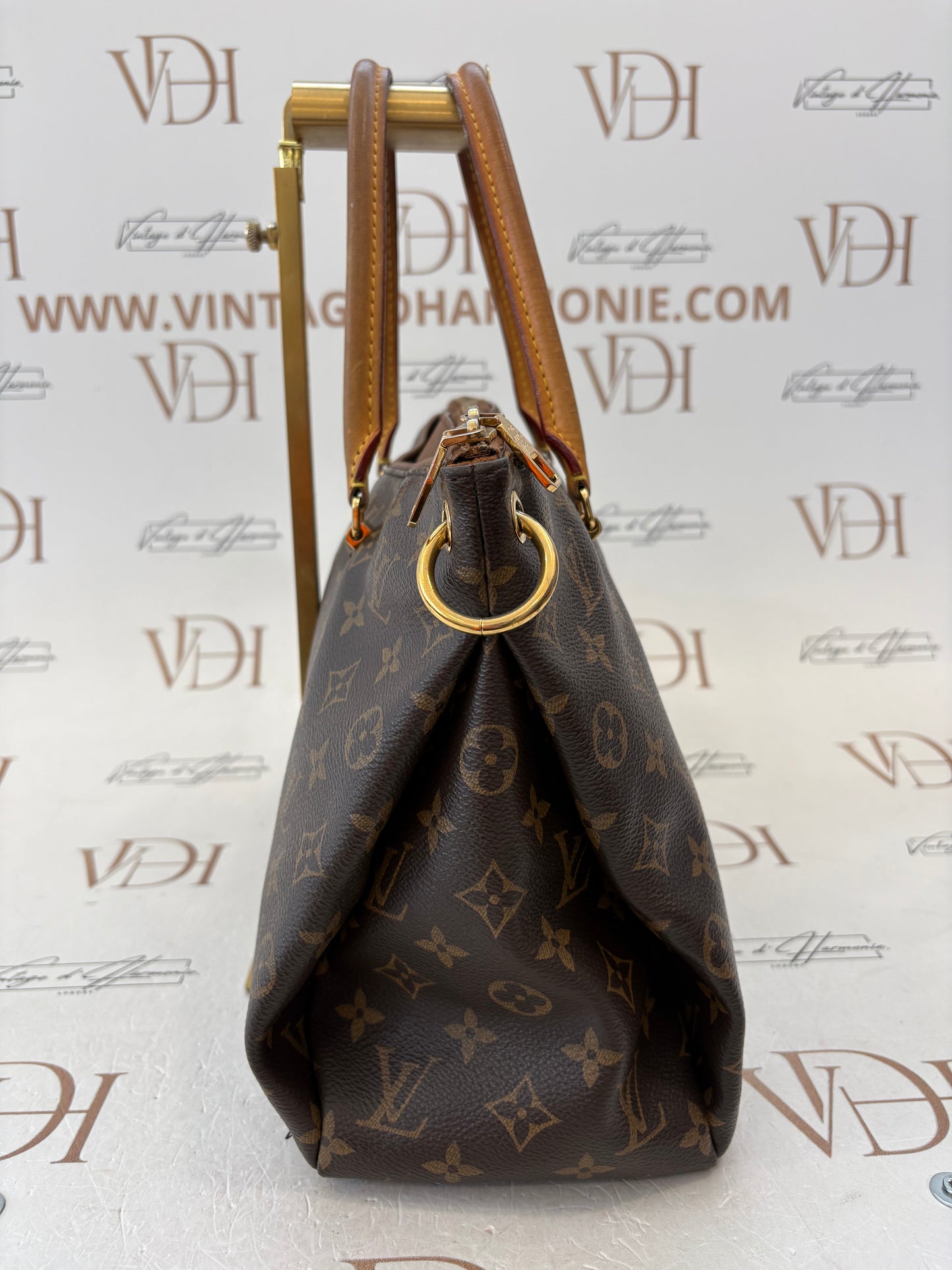 018771 - Louis Vuitton Pallas