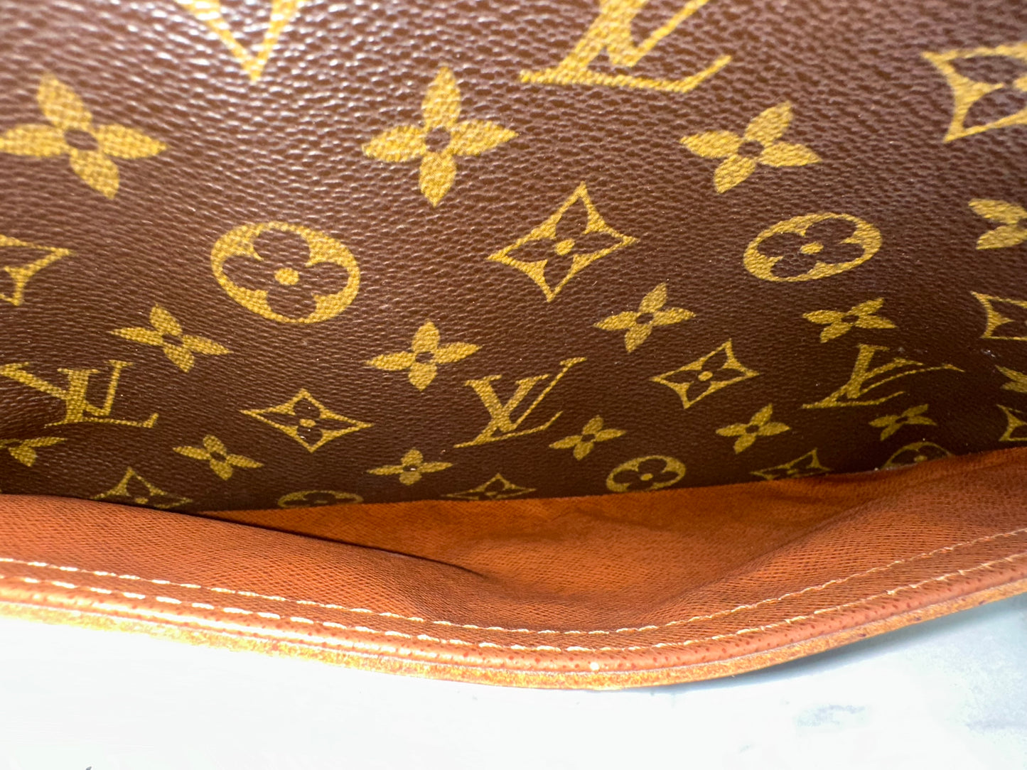 Louis Vuitton Trocadero 27