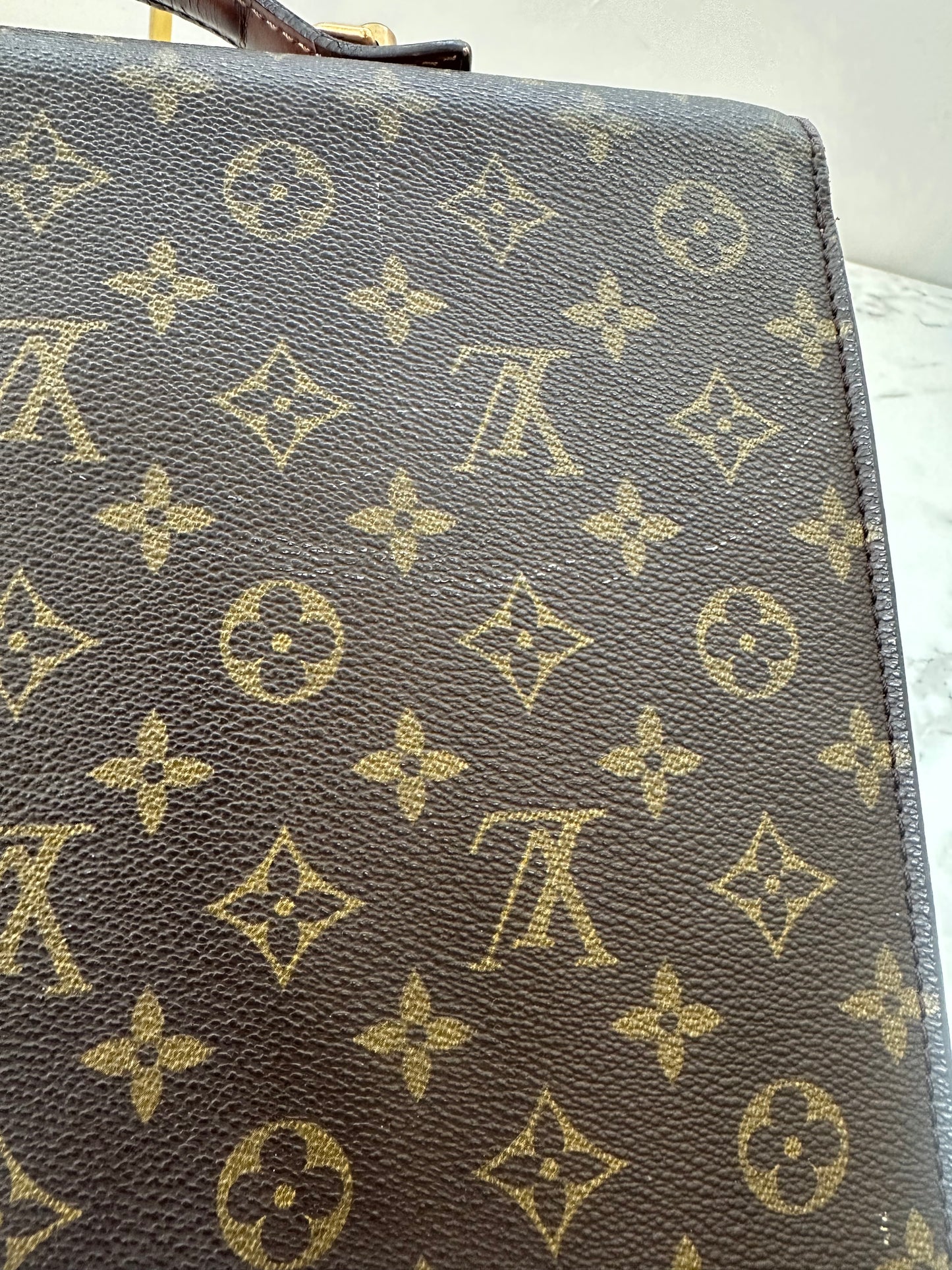 Louis Vuitton Porte Documents Band