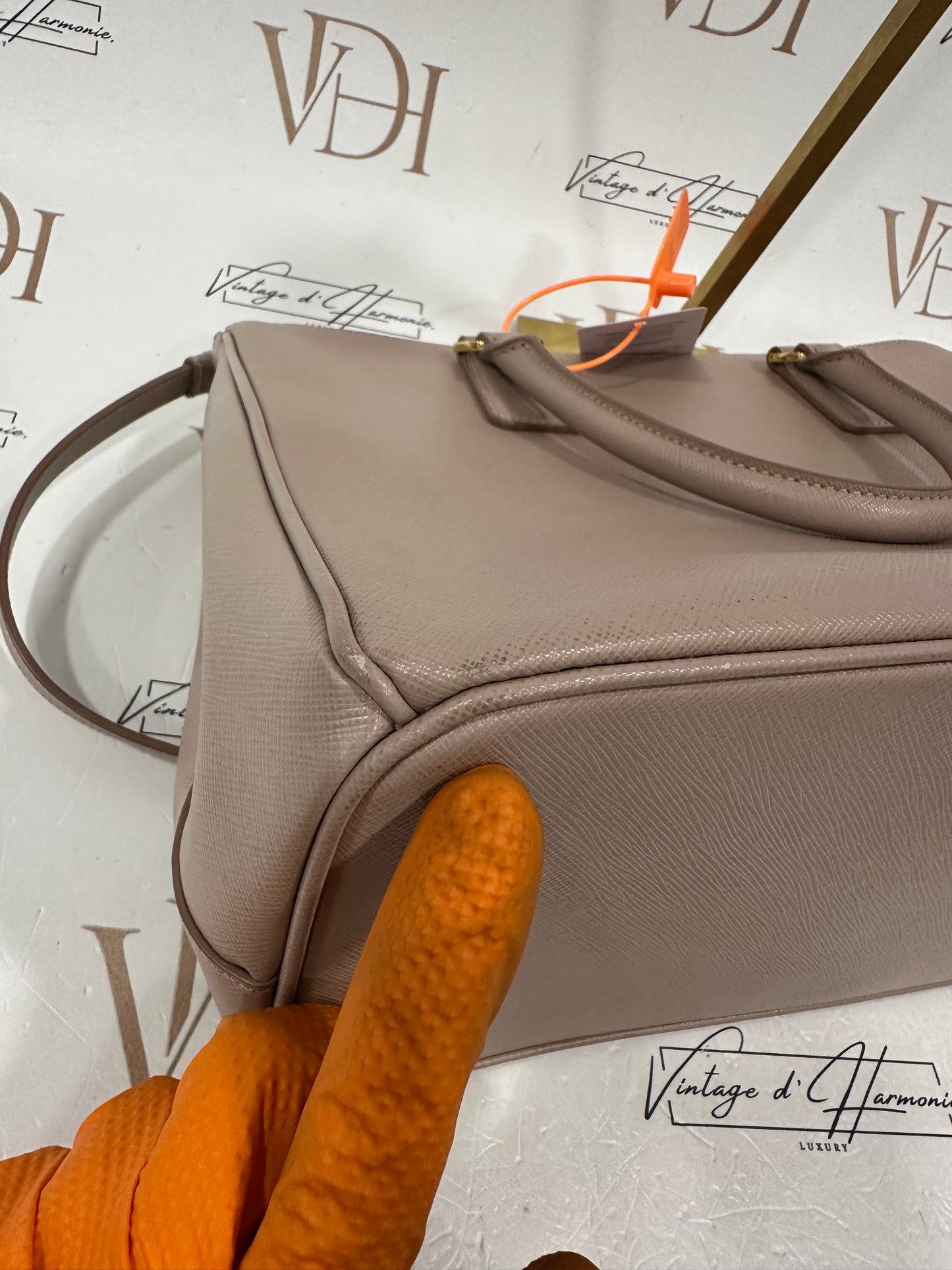 382988 - Prada Galleria