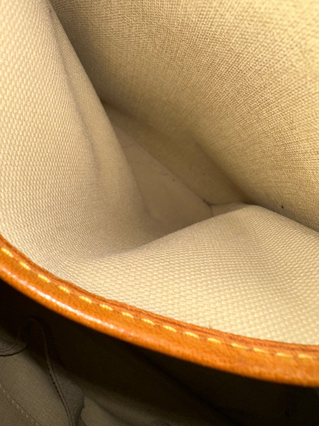 Louis Vuitton Deauville