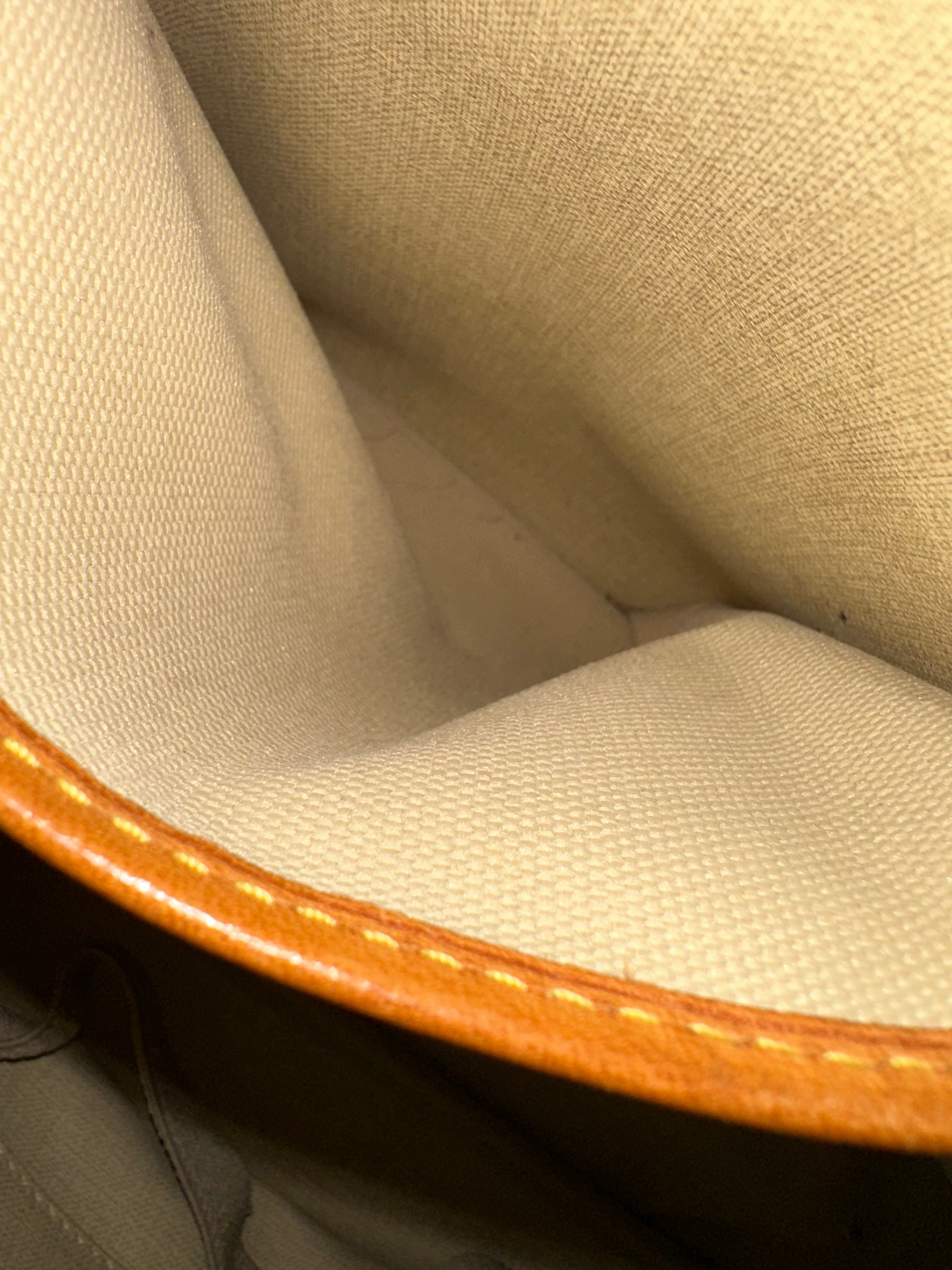 Louis Vuitton Deauville