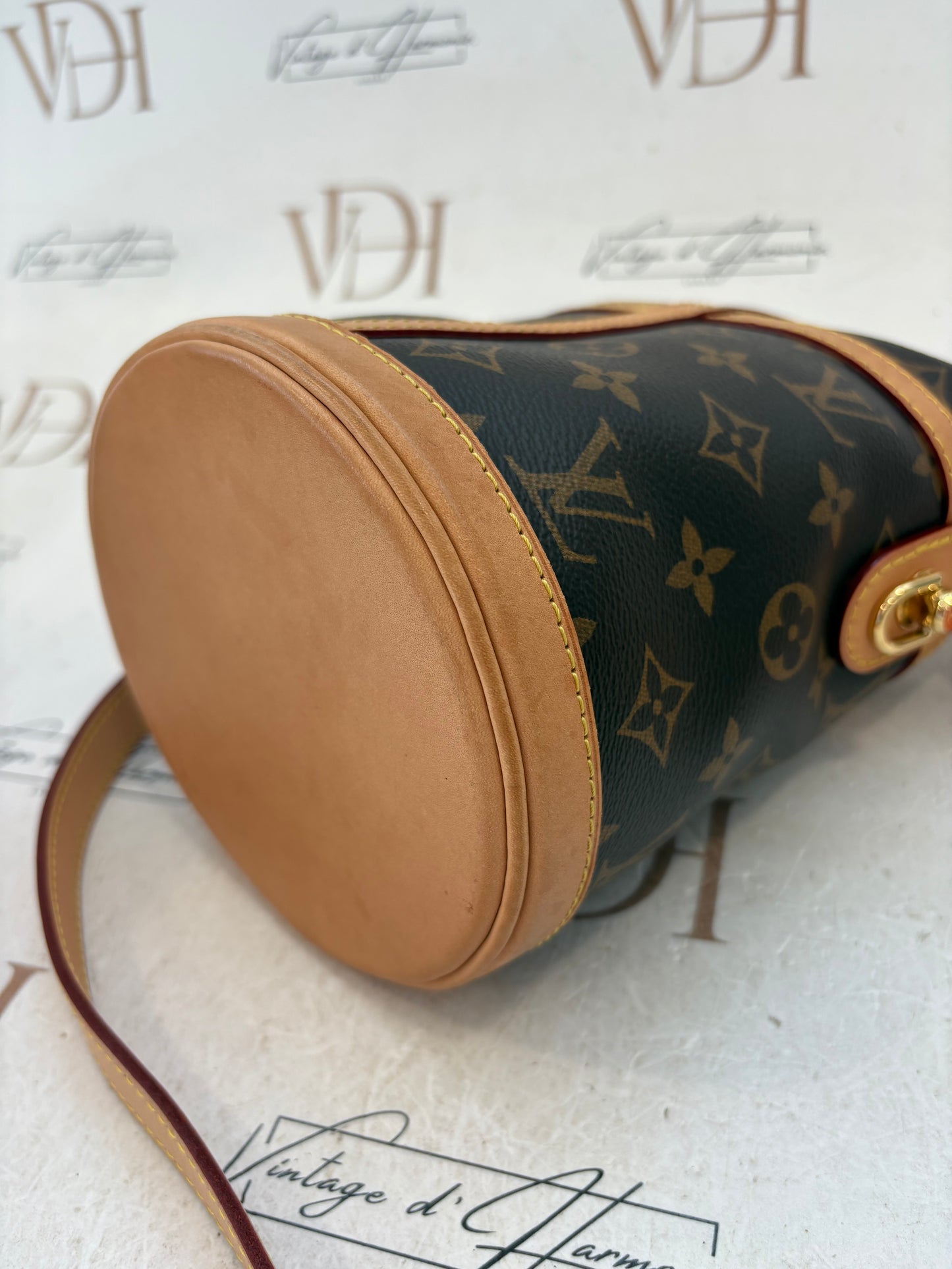 018547 - Louis Vuitton Duffle