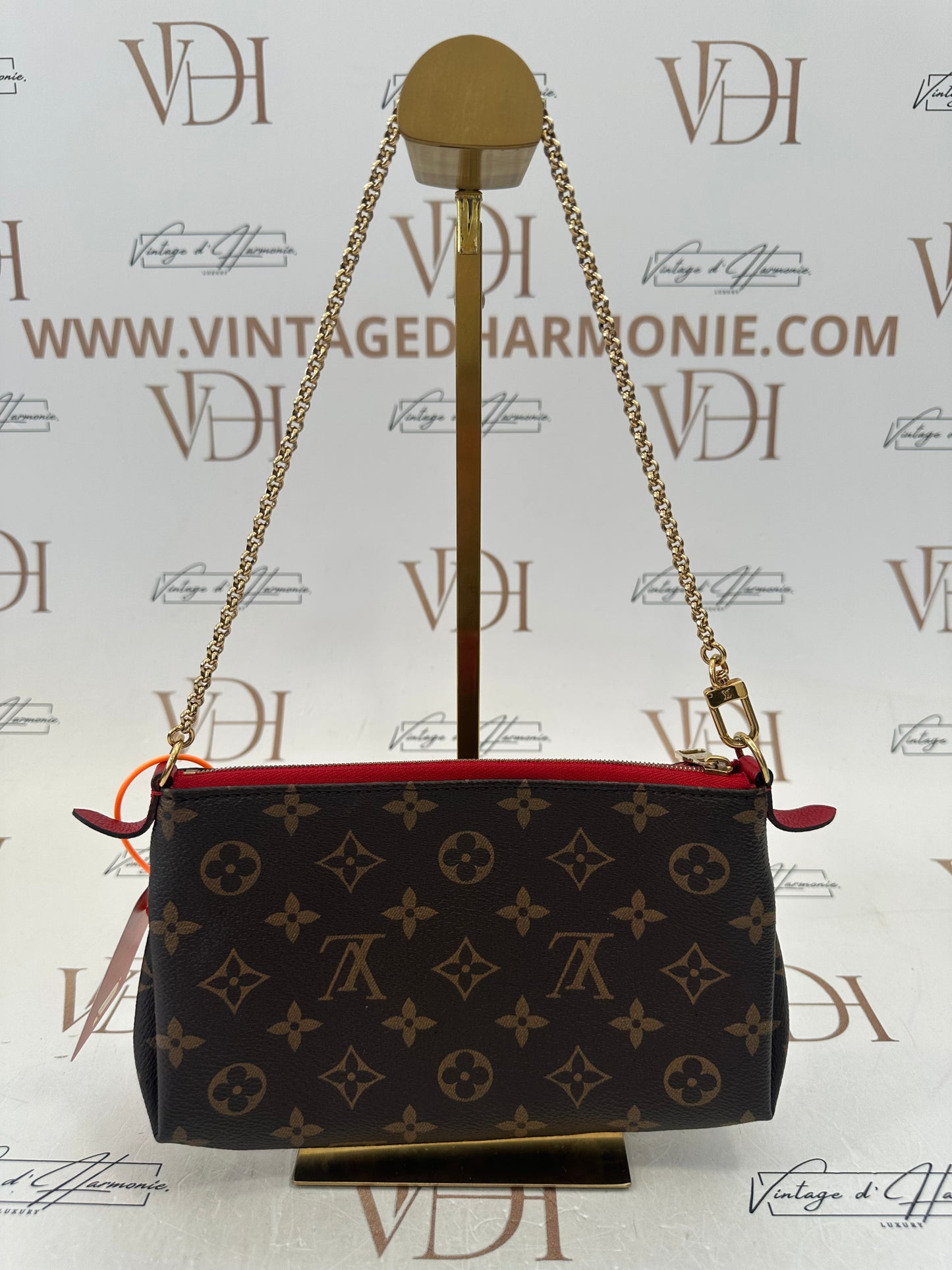 382894 - Louis Vuitton Pallas