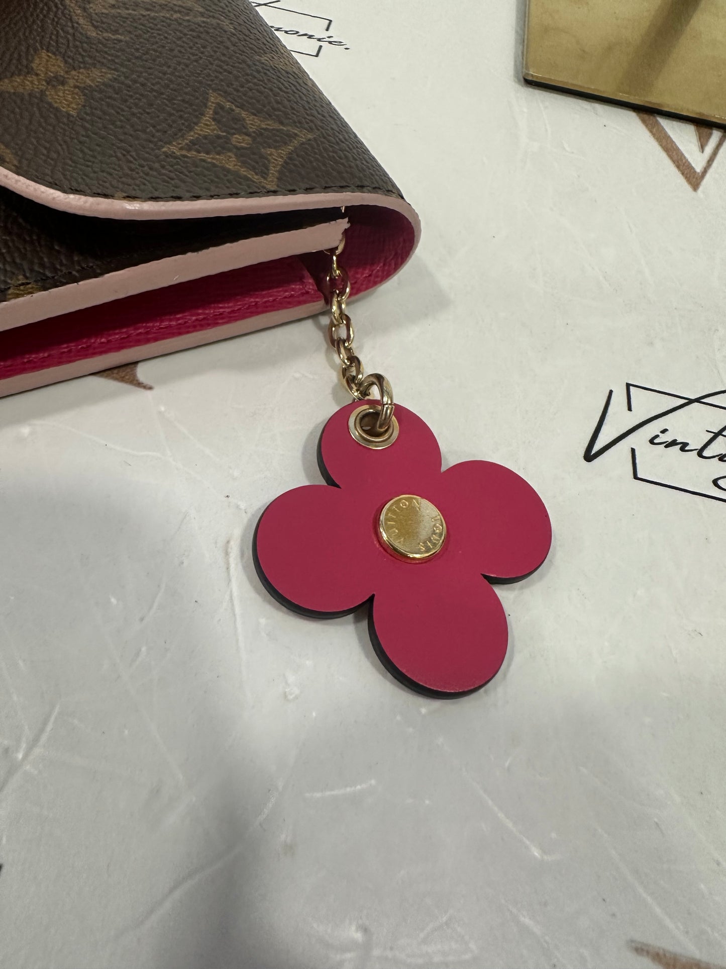 382538 - Louis Vuitton Emilie
