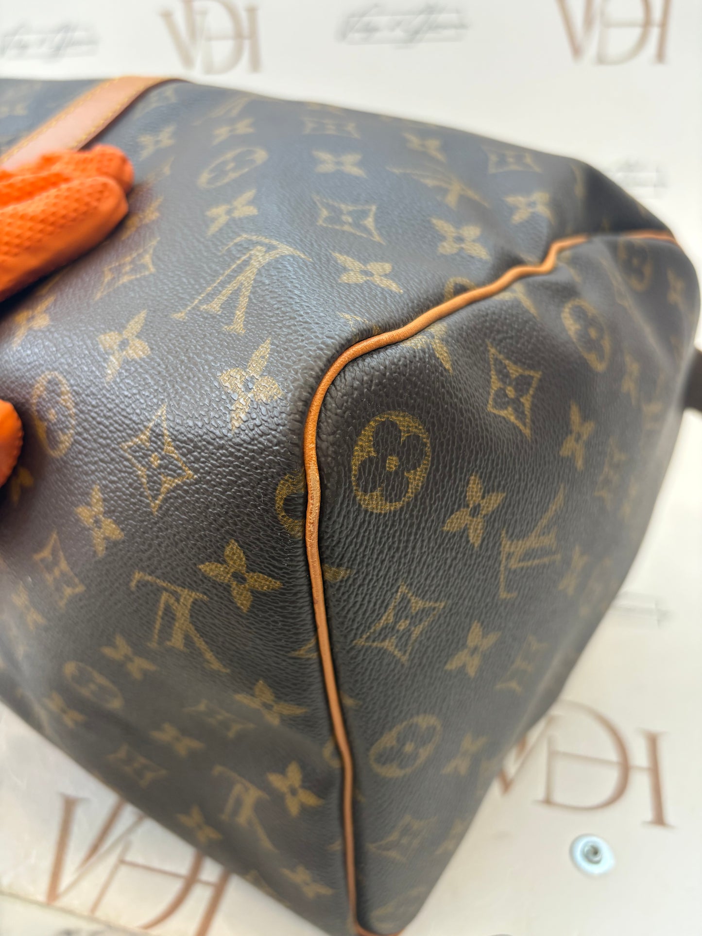 018843 - Louis Vuitton Keepall 45