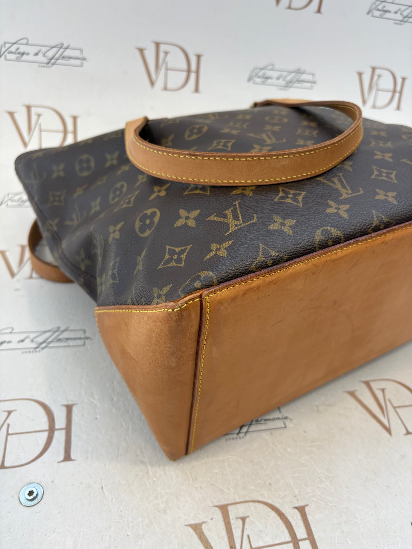 018582 - Louis Vuitton Cabas Mezzo
