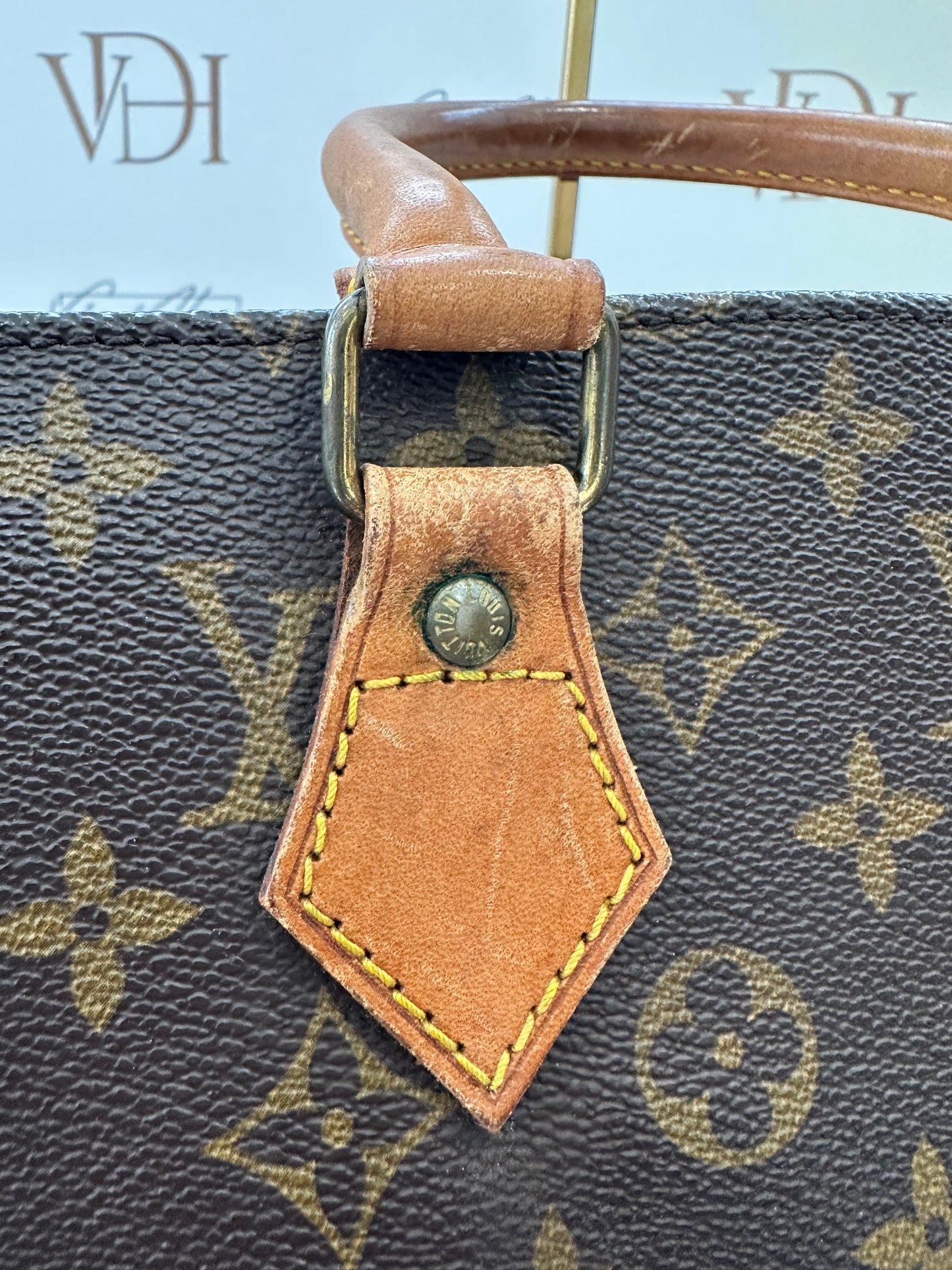 016884 - Louis Vuitton Sac Plat