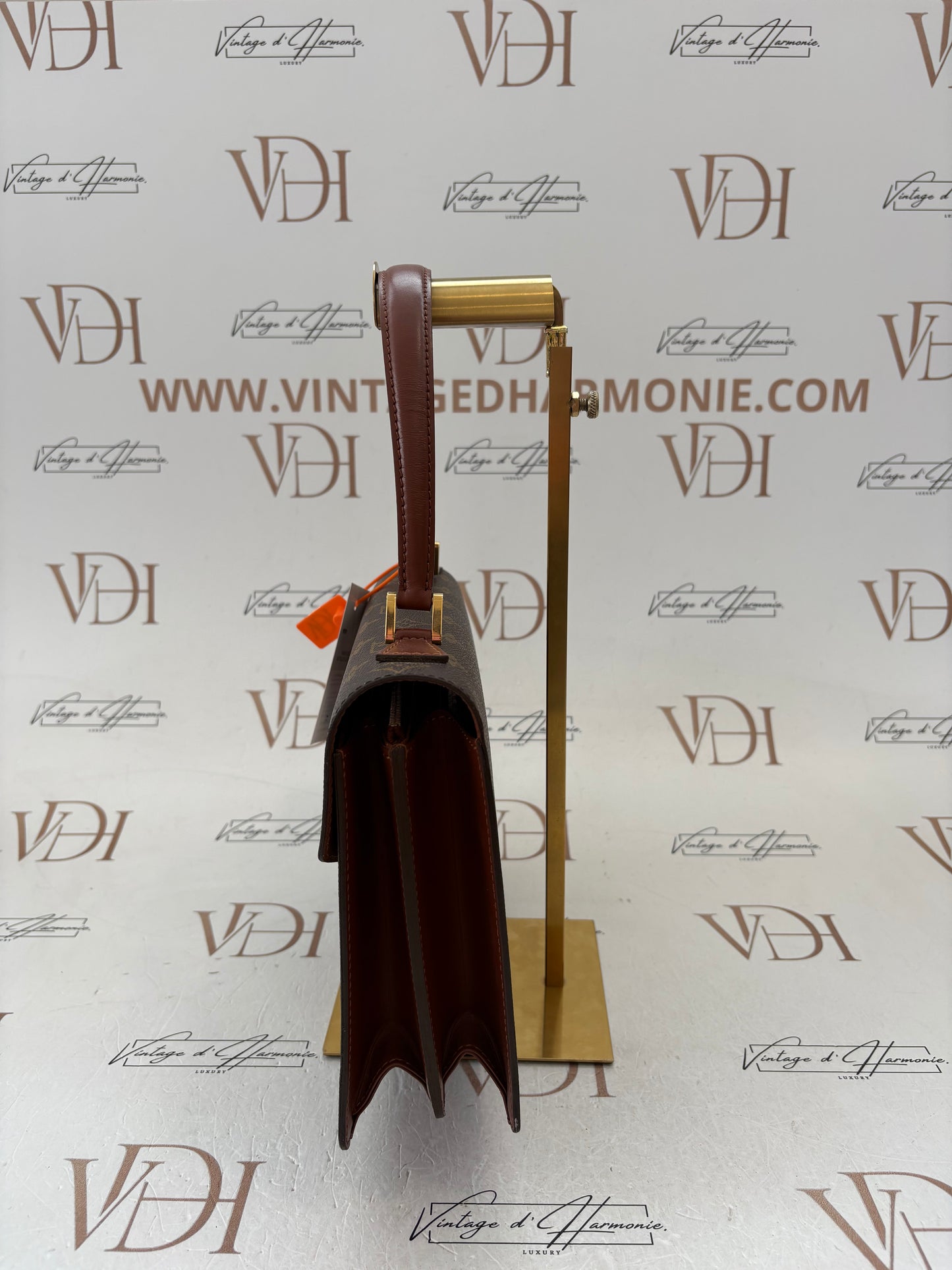 018971 - Louis Vuitton Concorde