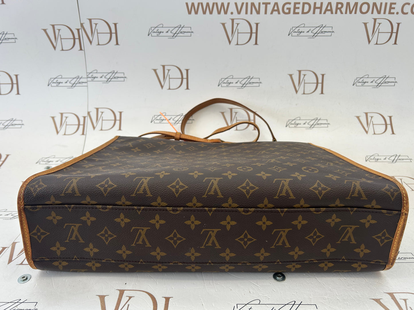 018325 - Louis Vuitton Beverly