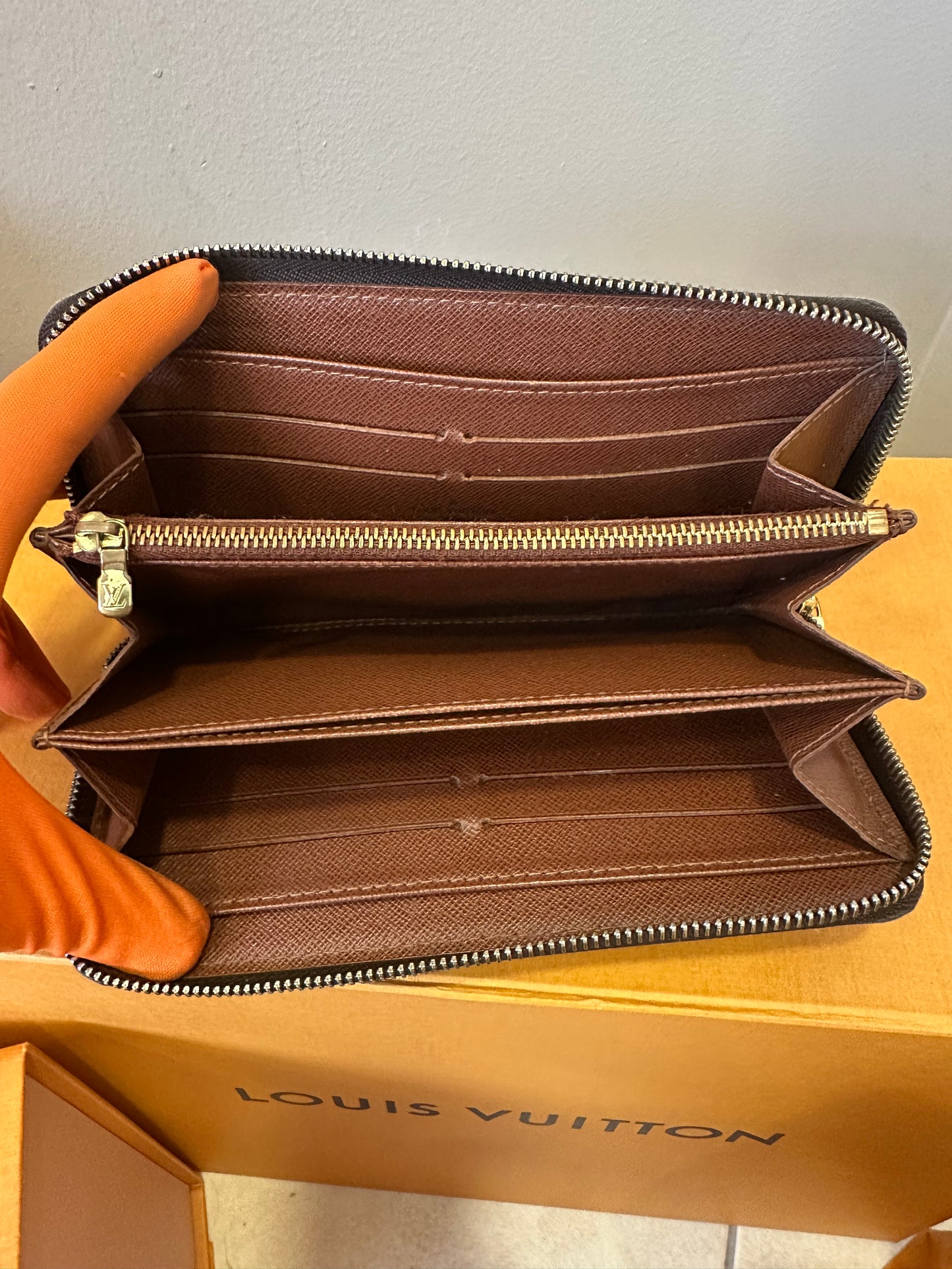 Louis Vuitton Zippy