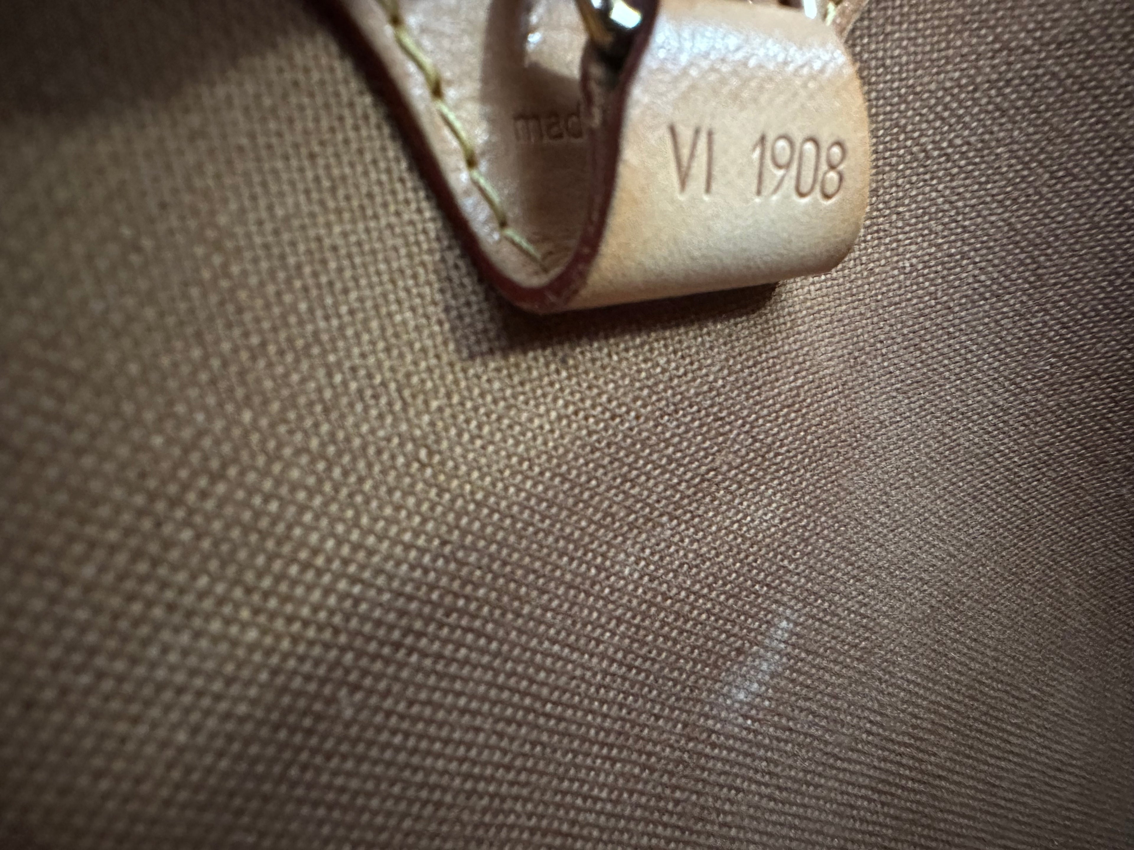 Louis Vuitton Ellipse PM