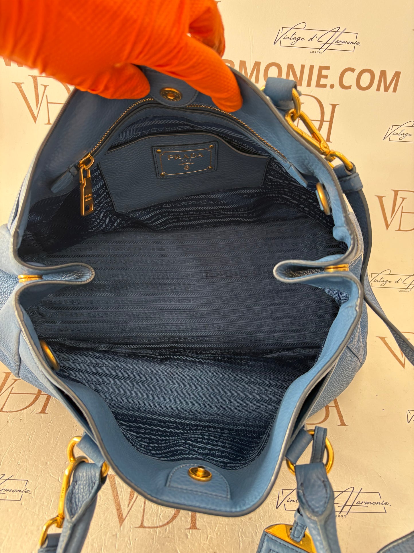 018353 - Prada Blue