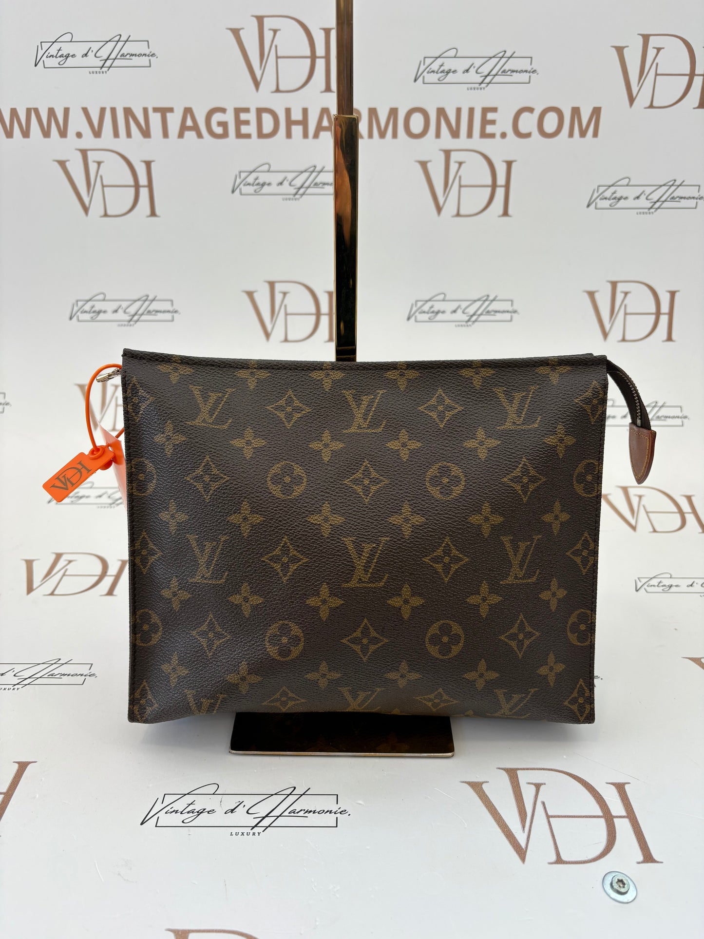 018764 - Louis Vuitton Poche Souffle