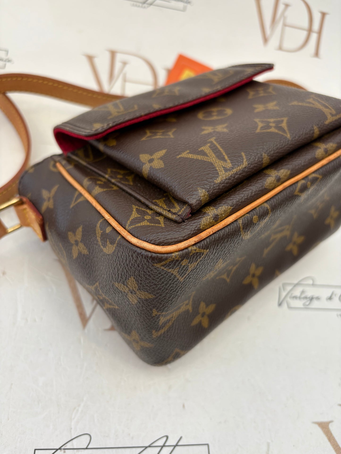 018872 - Louis Vuitton Viva Cite PM