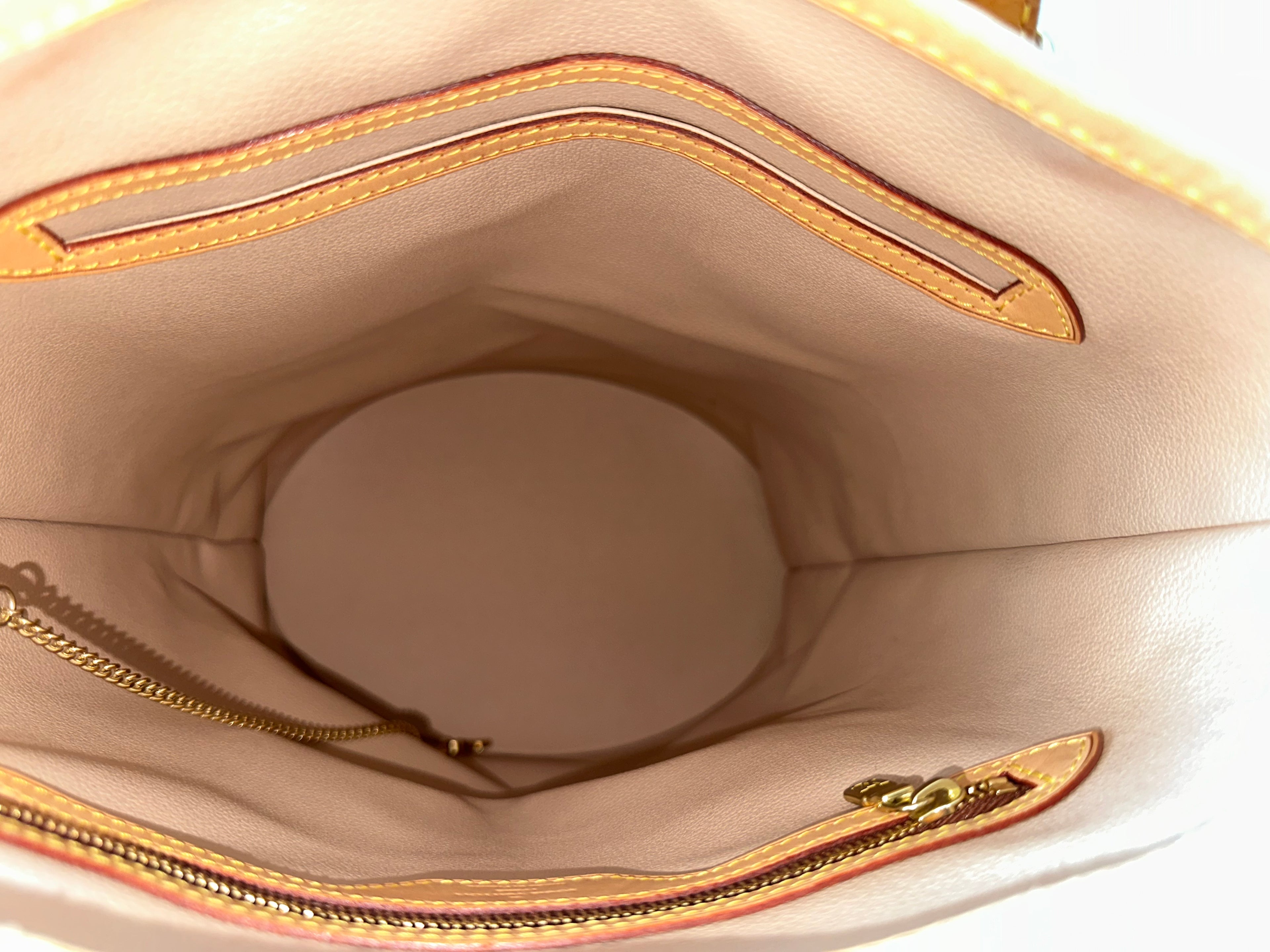 Louis Vuitton Bucket GM