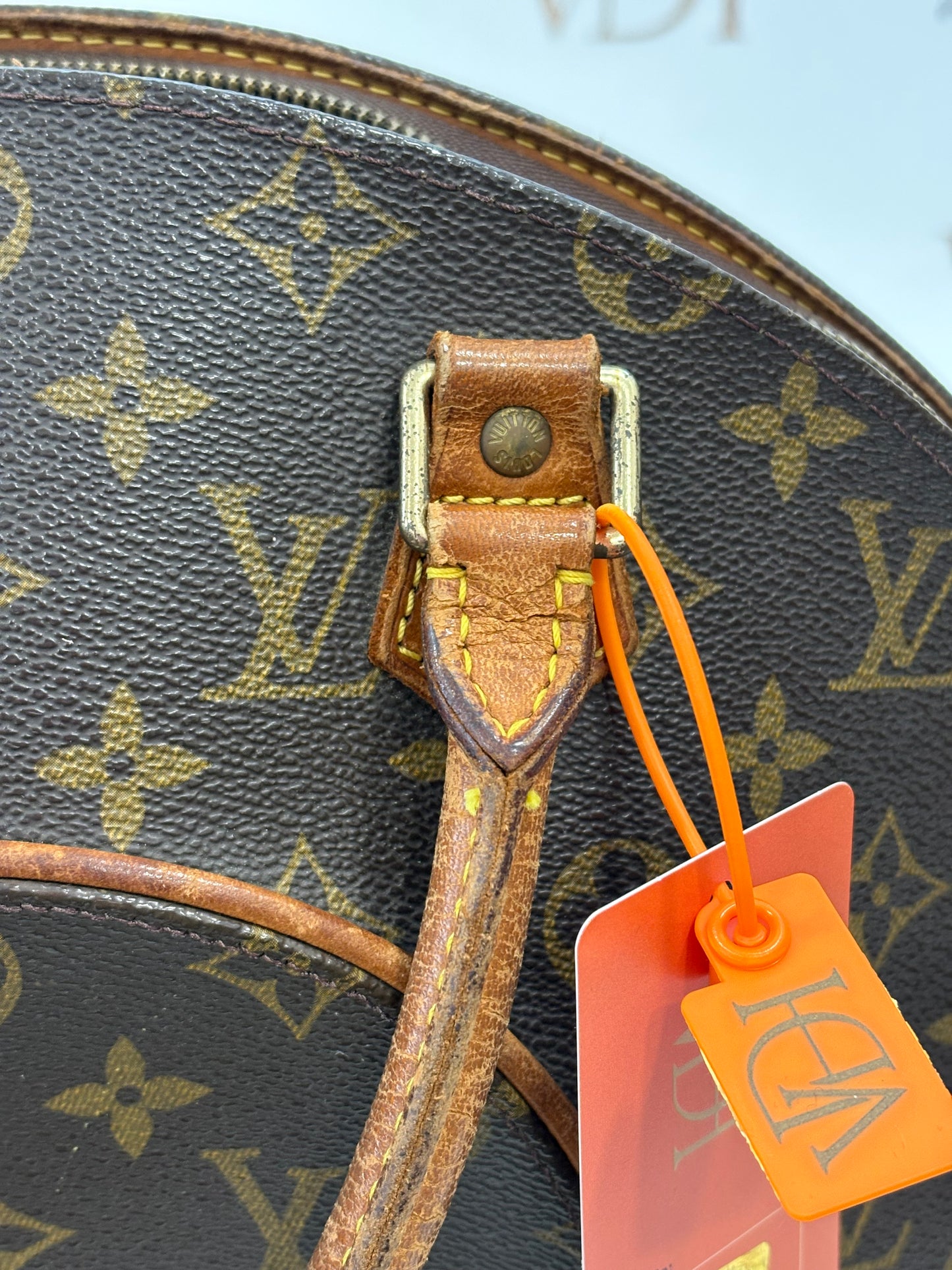 018296 - Louis Vuitton Ellipse MM