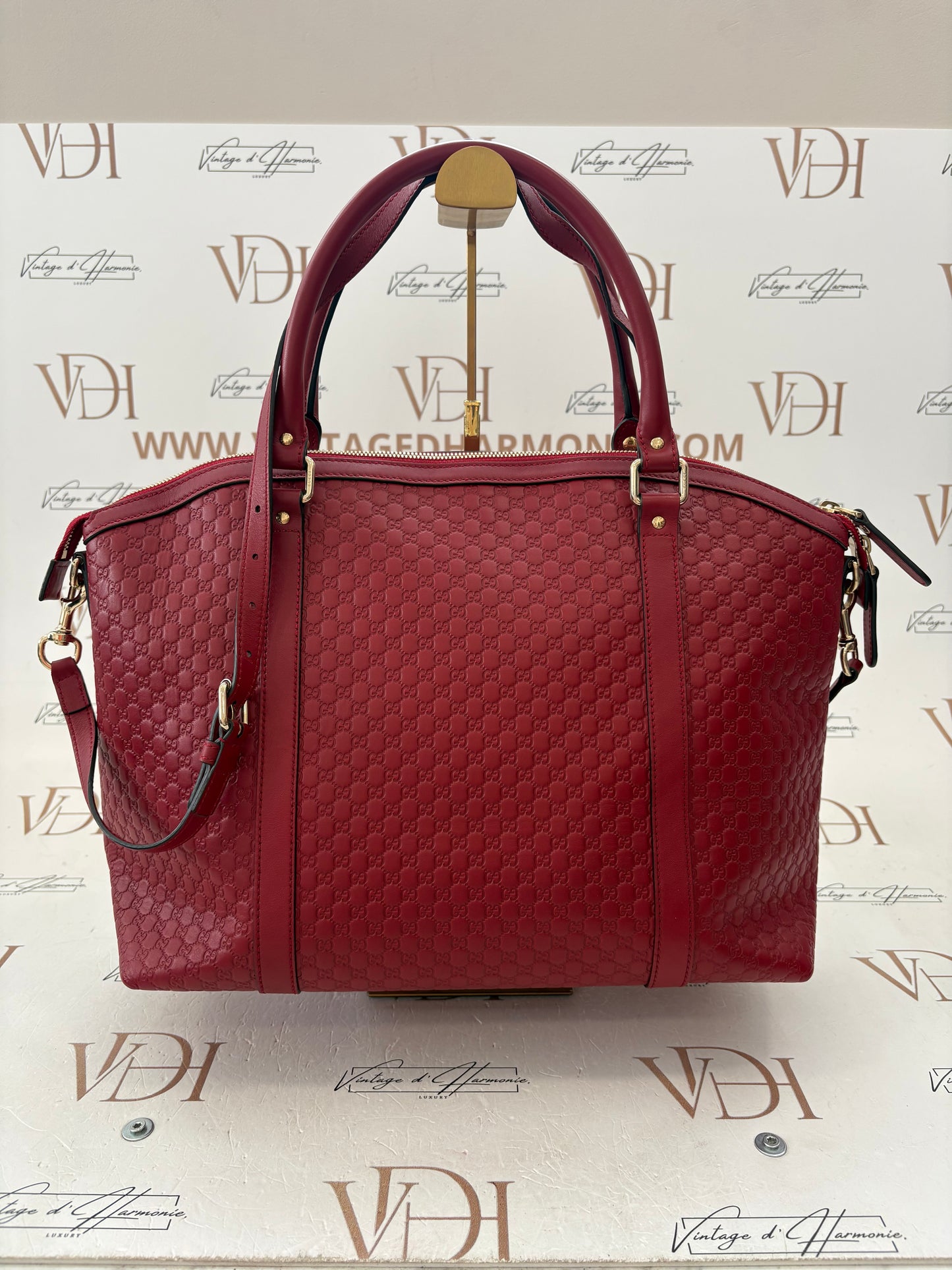 384269 - Gucci
