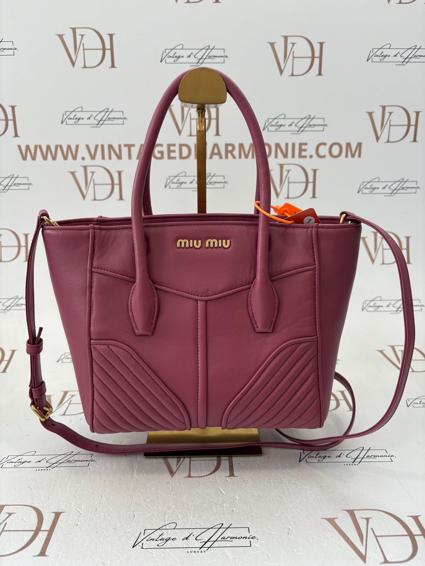 384327 - Miu Miu