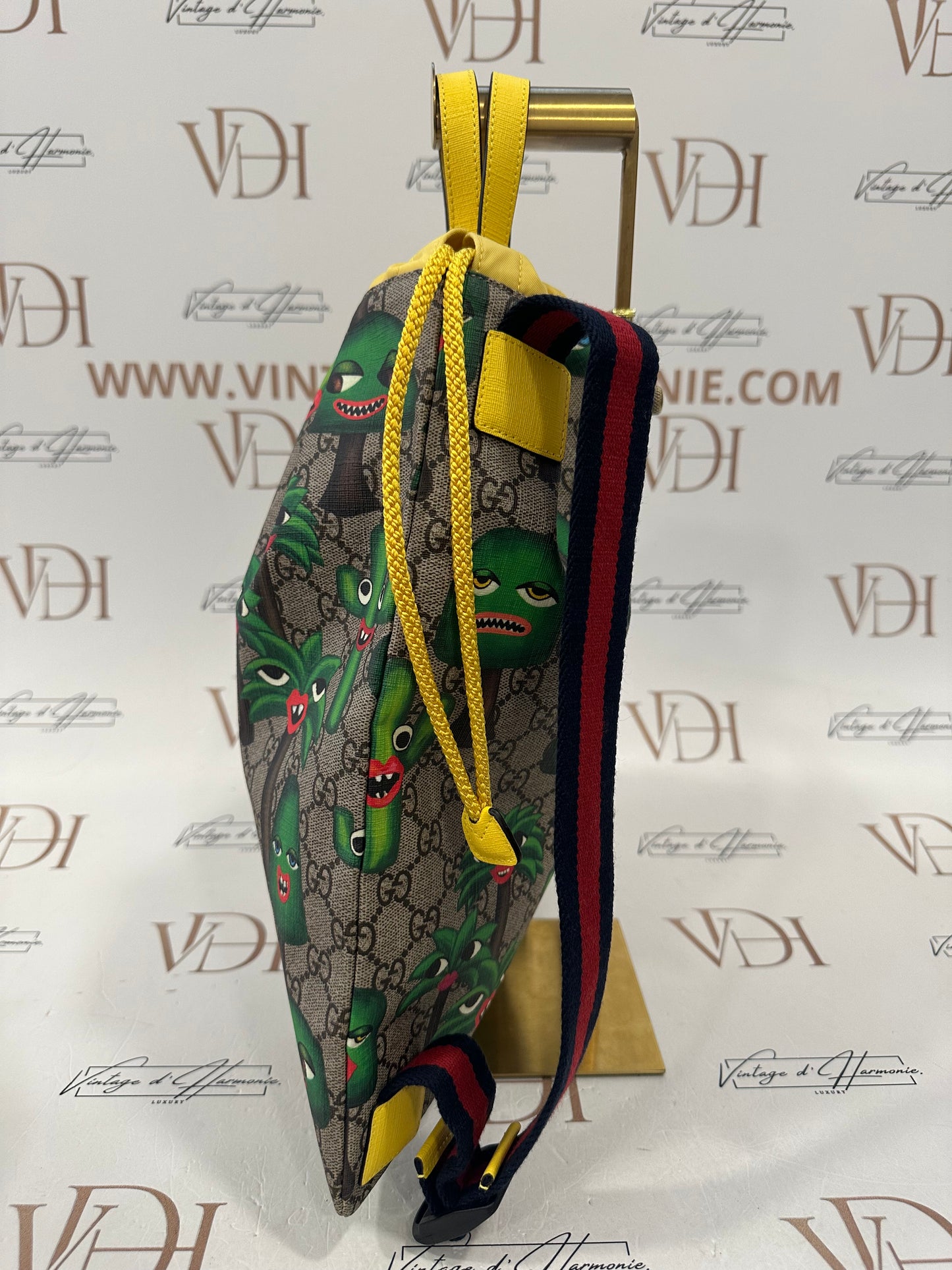 102377 - Gucci Pouch