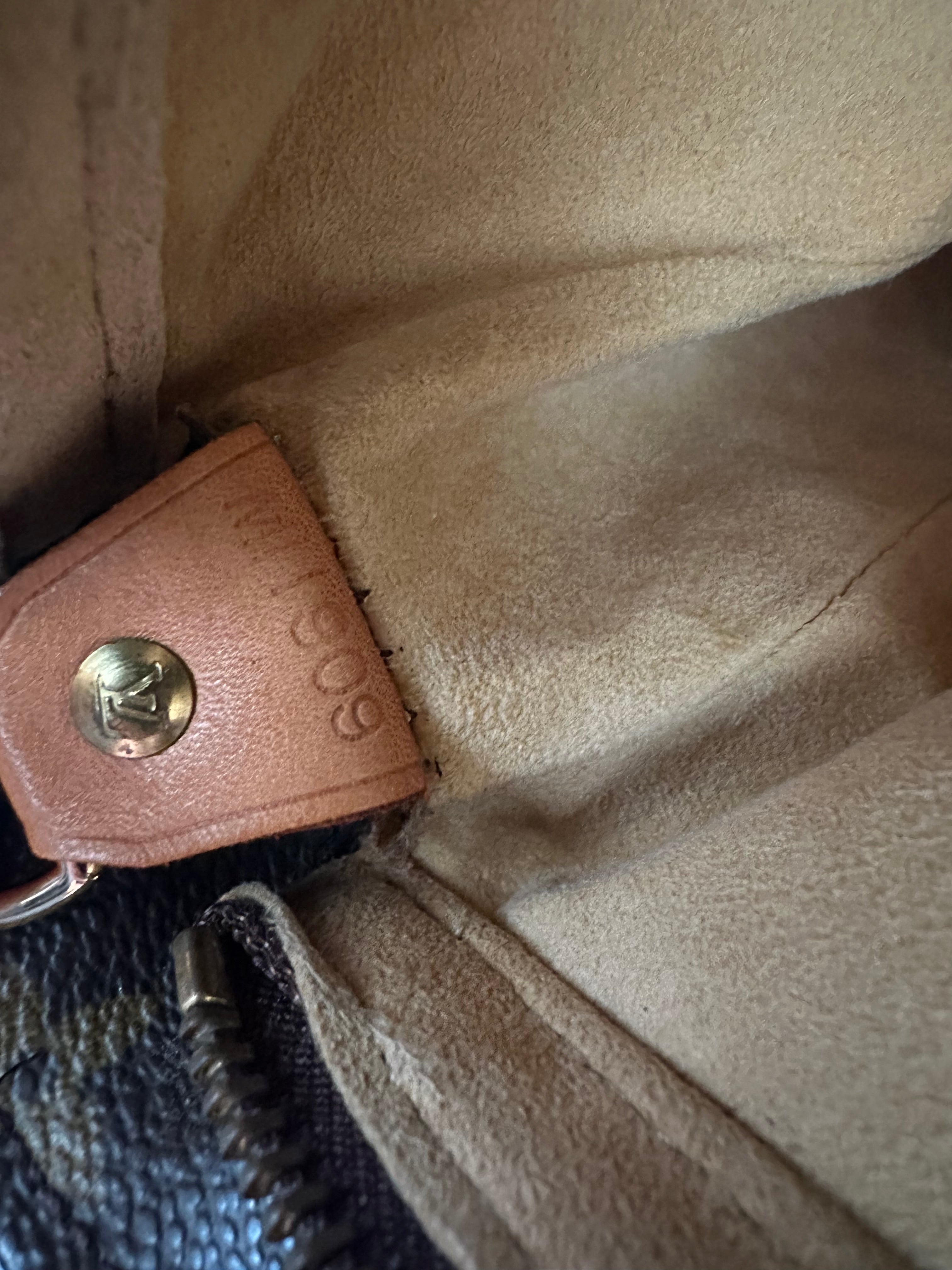 Louis Vuitton Looping GM