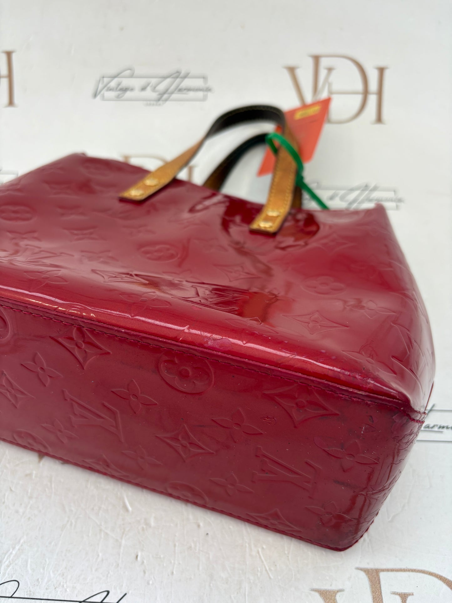 017229 - Louis Vuitton Vernis Reade PM