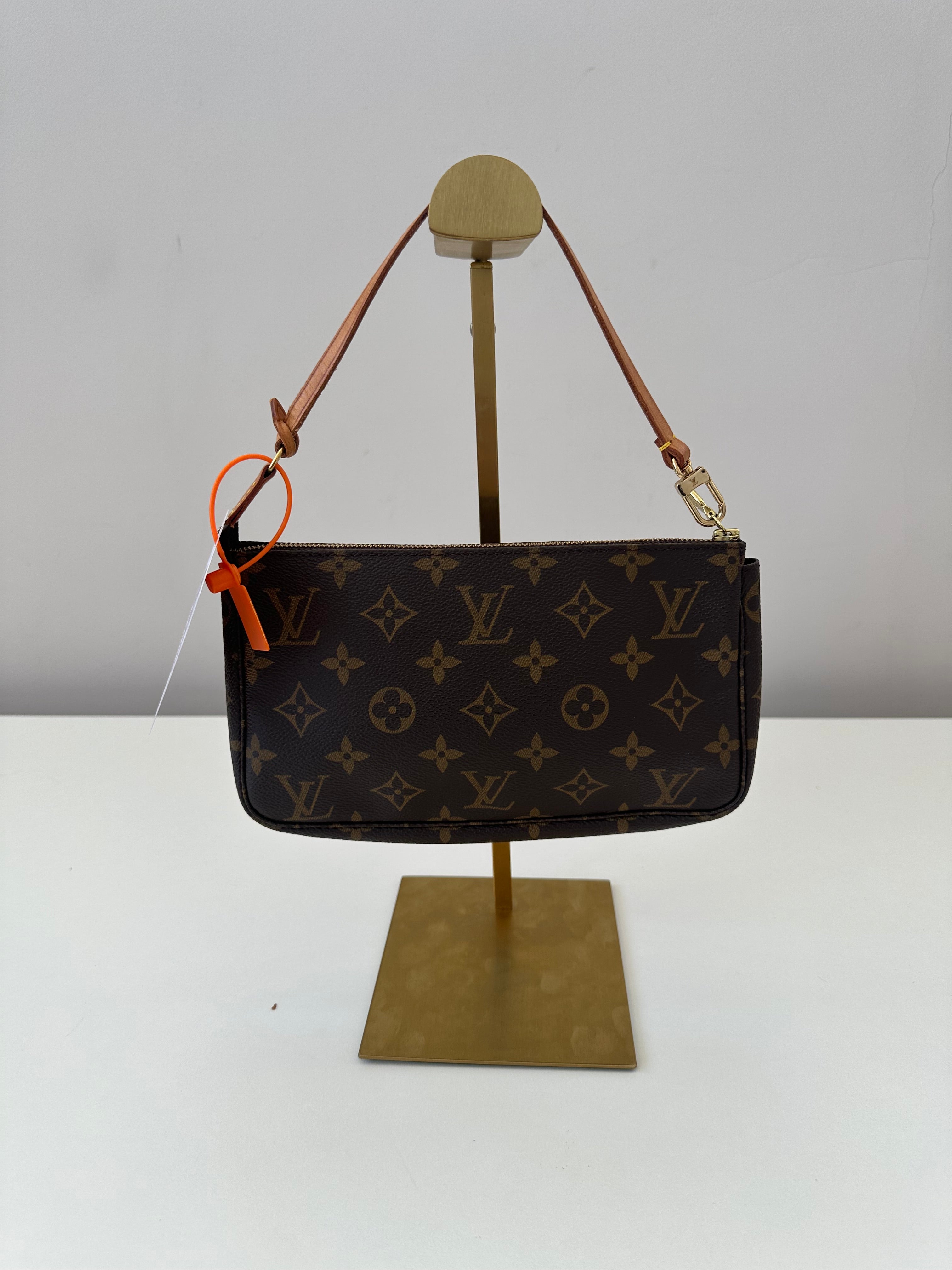 Louis Vuitton Pochette