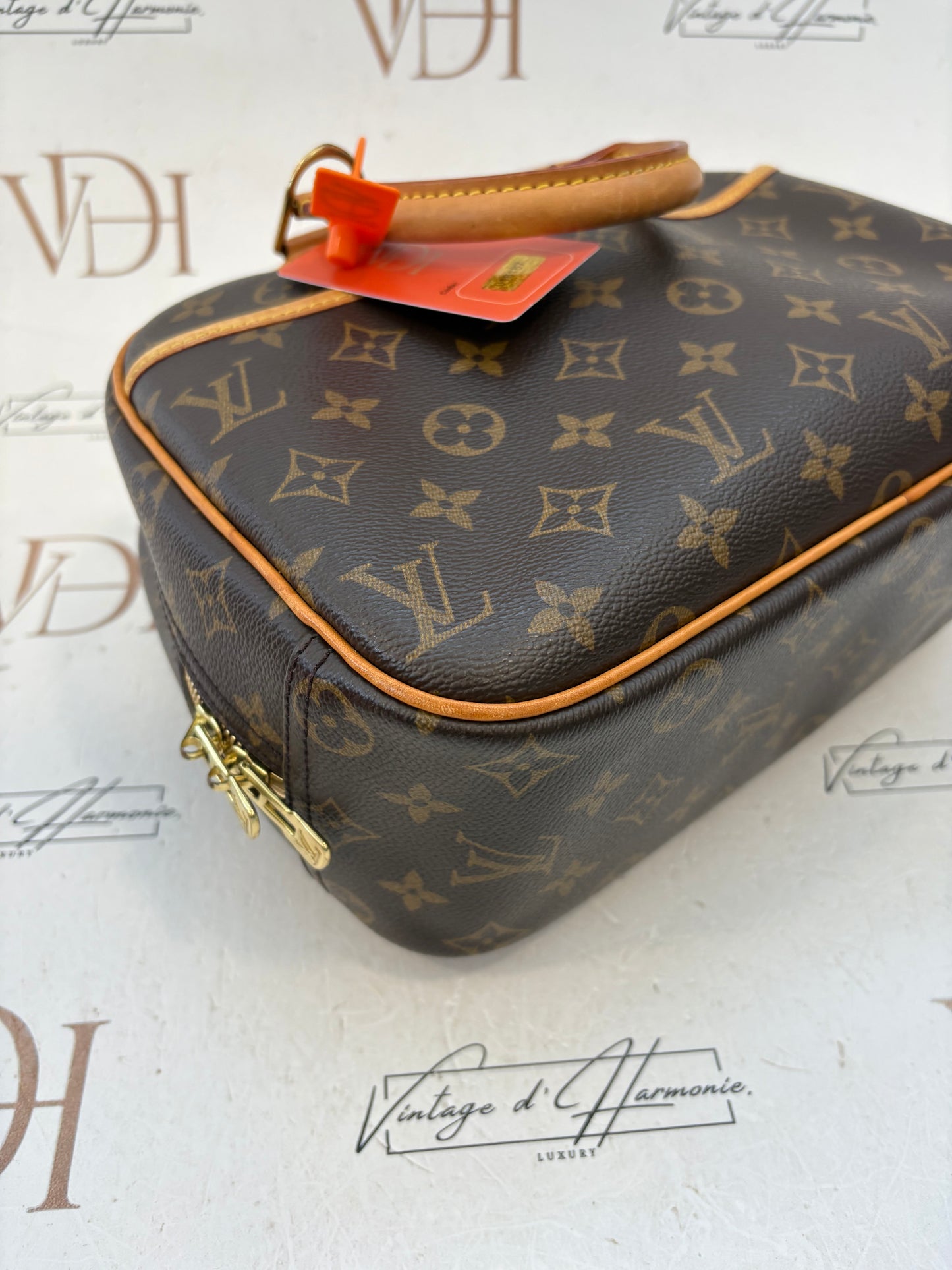 018187 - Louis Vuitton Trouville