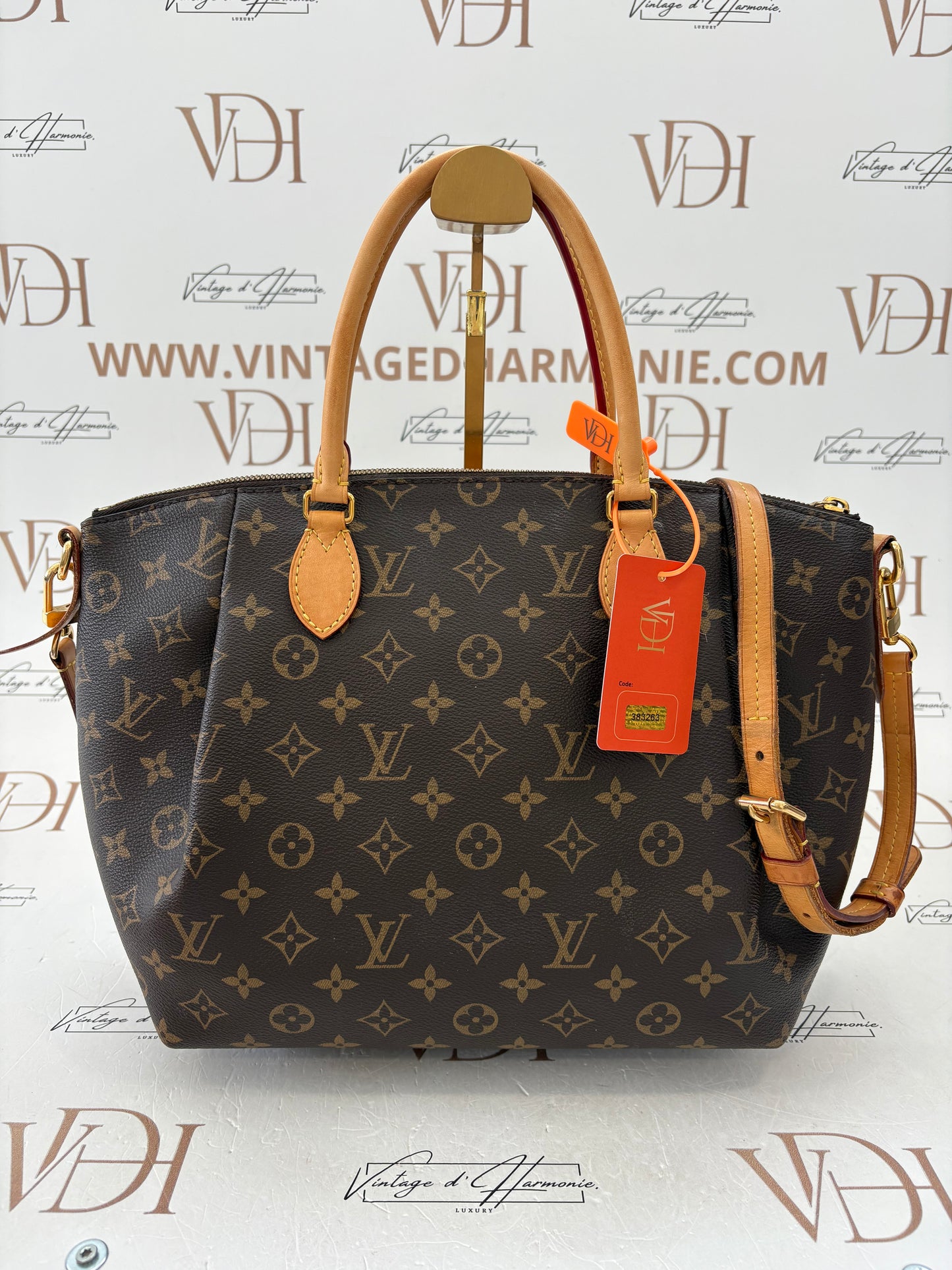 383263 - Louis Vuitton Turenne
