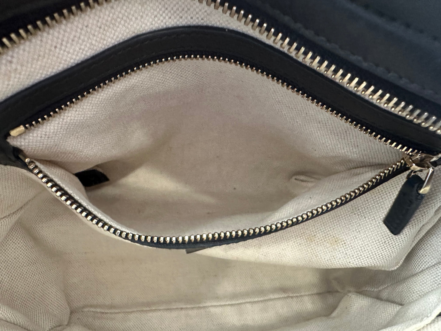 382227 - Gucci Bree
