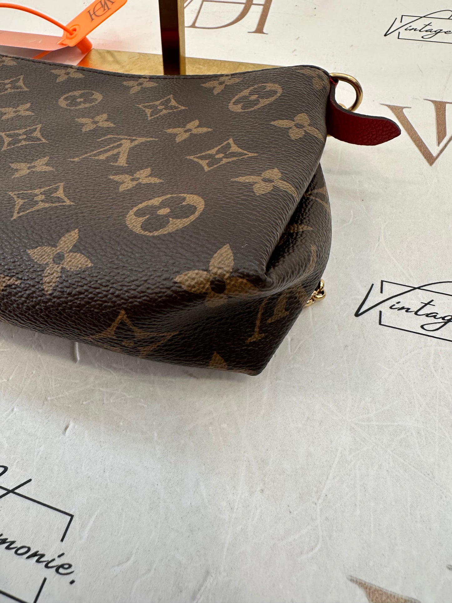 382894 - Louis Vuitton Pallas
