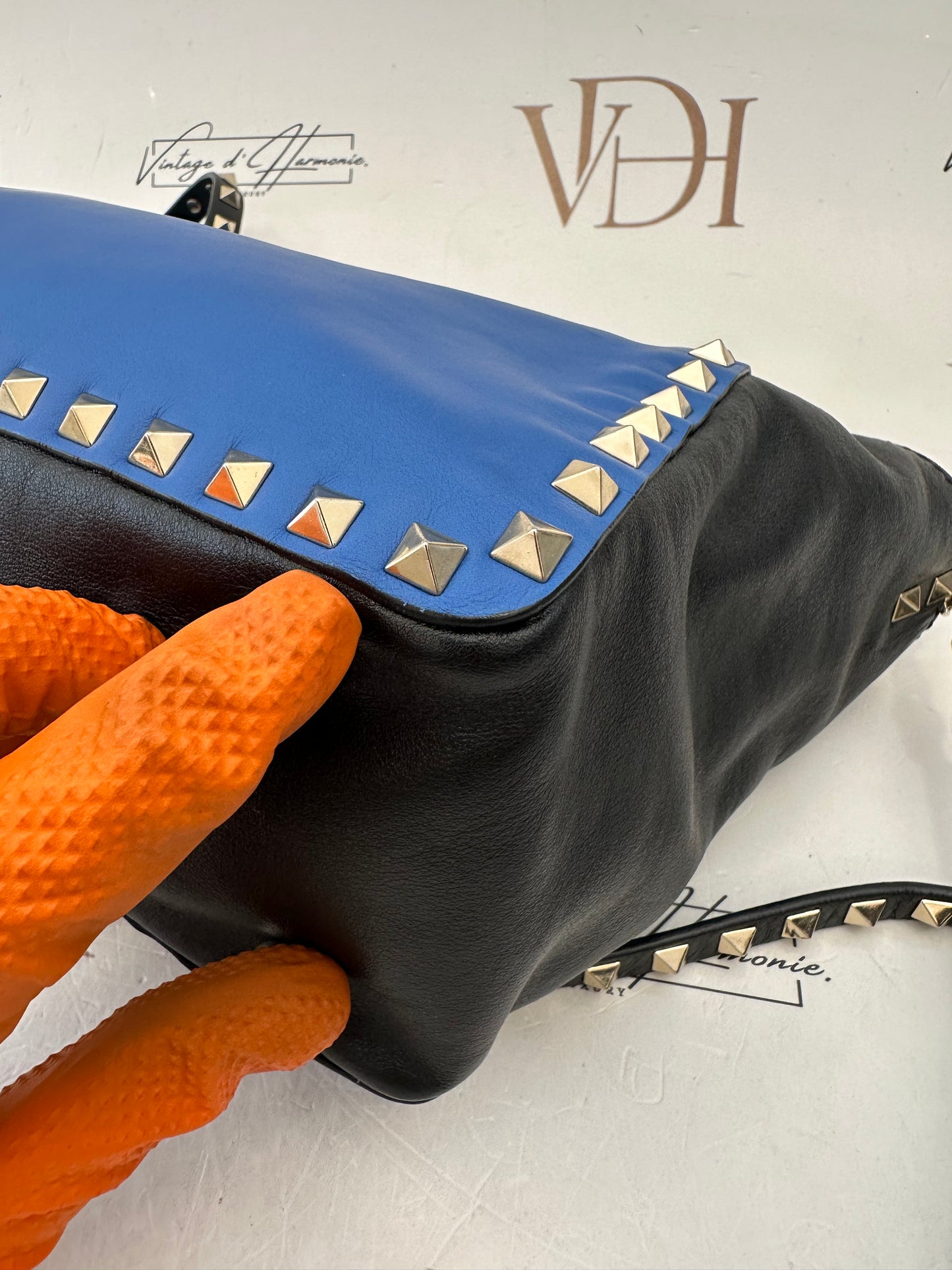383083 - Valentino Rockstud