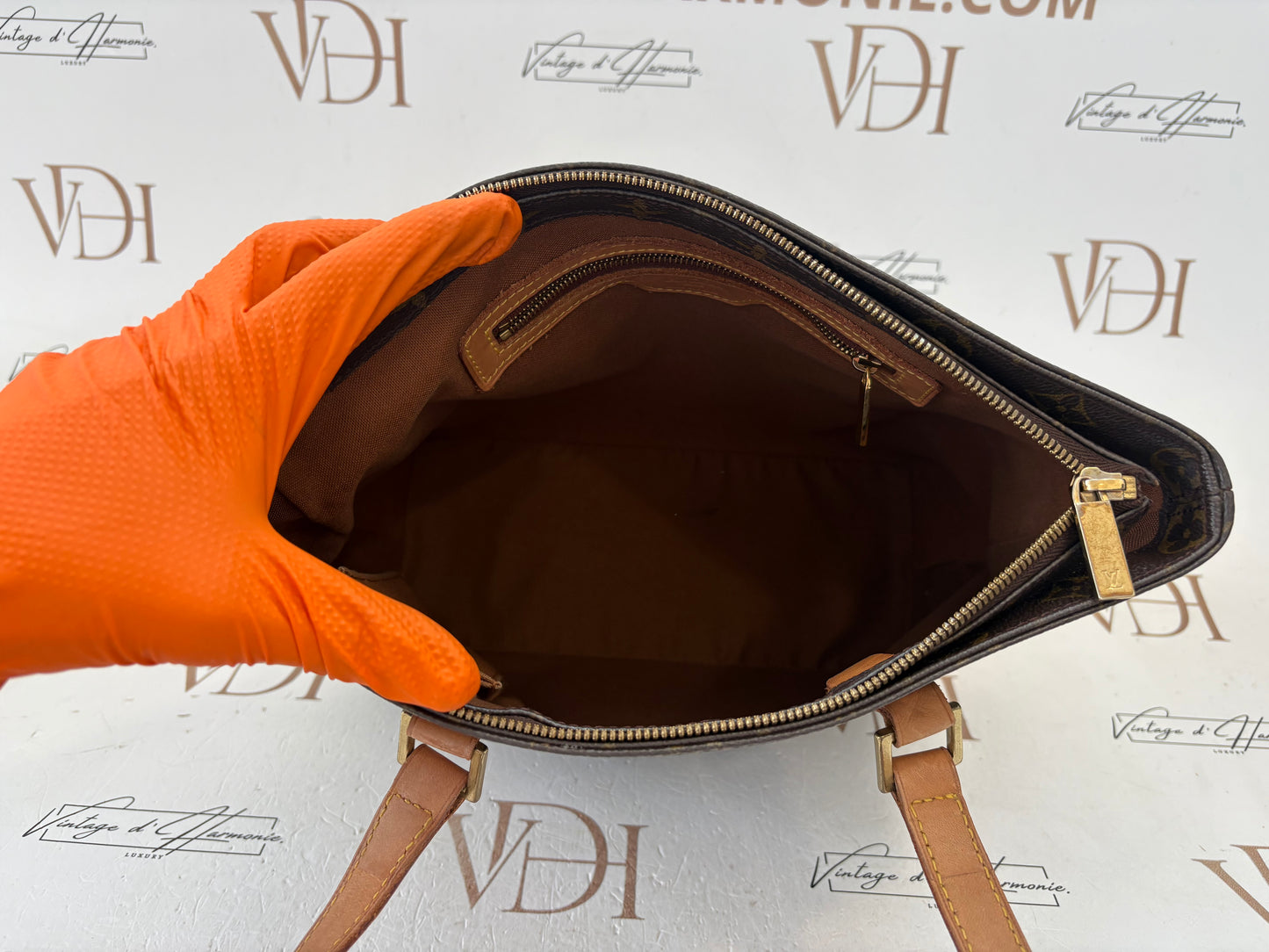 017260 - Louis Vuitton Cabas Piano