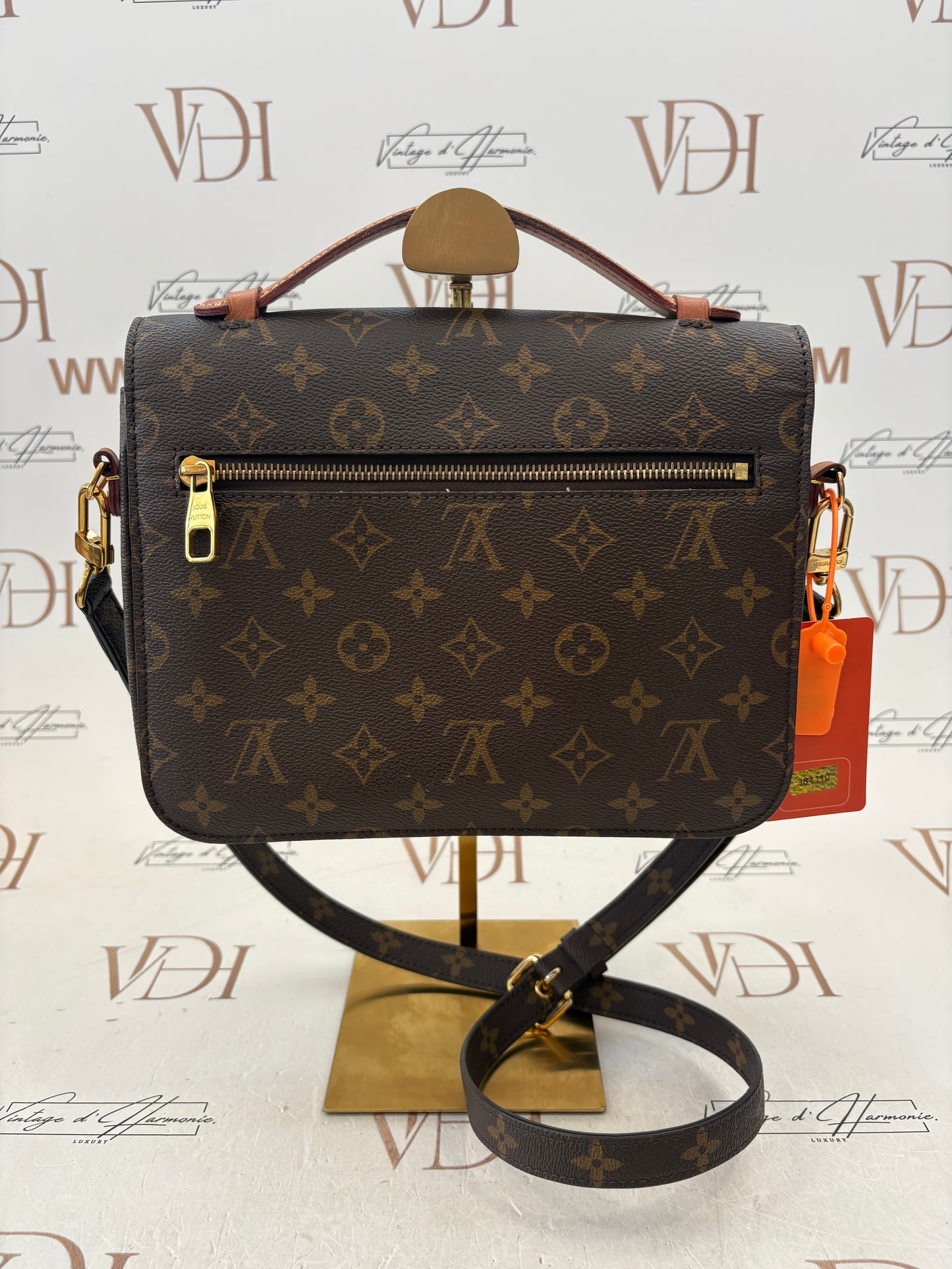 384110 - Louis Vuitton Metis