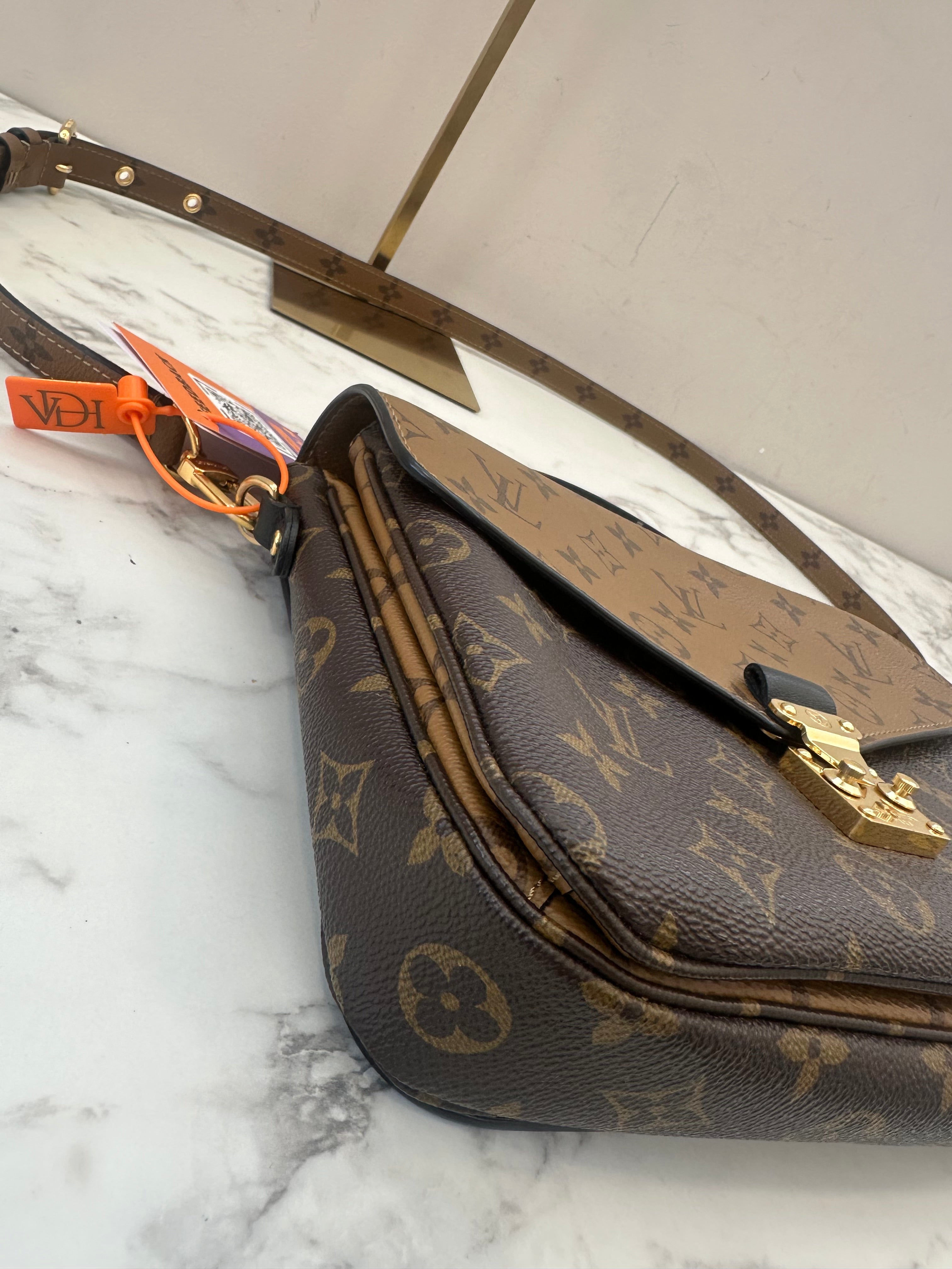 Louis Vuitton Metis Reverse