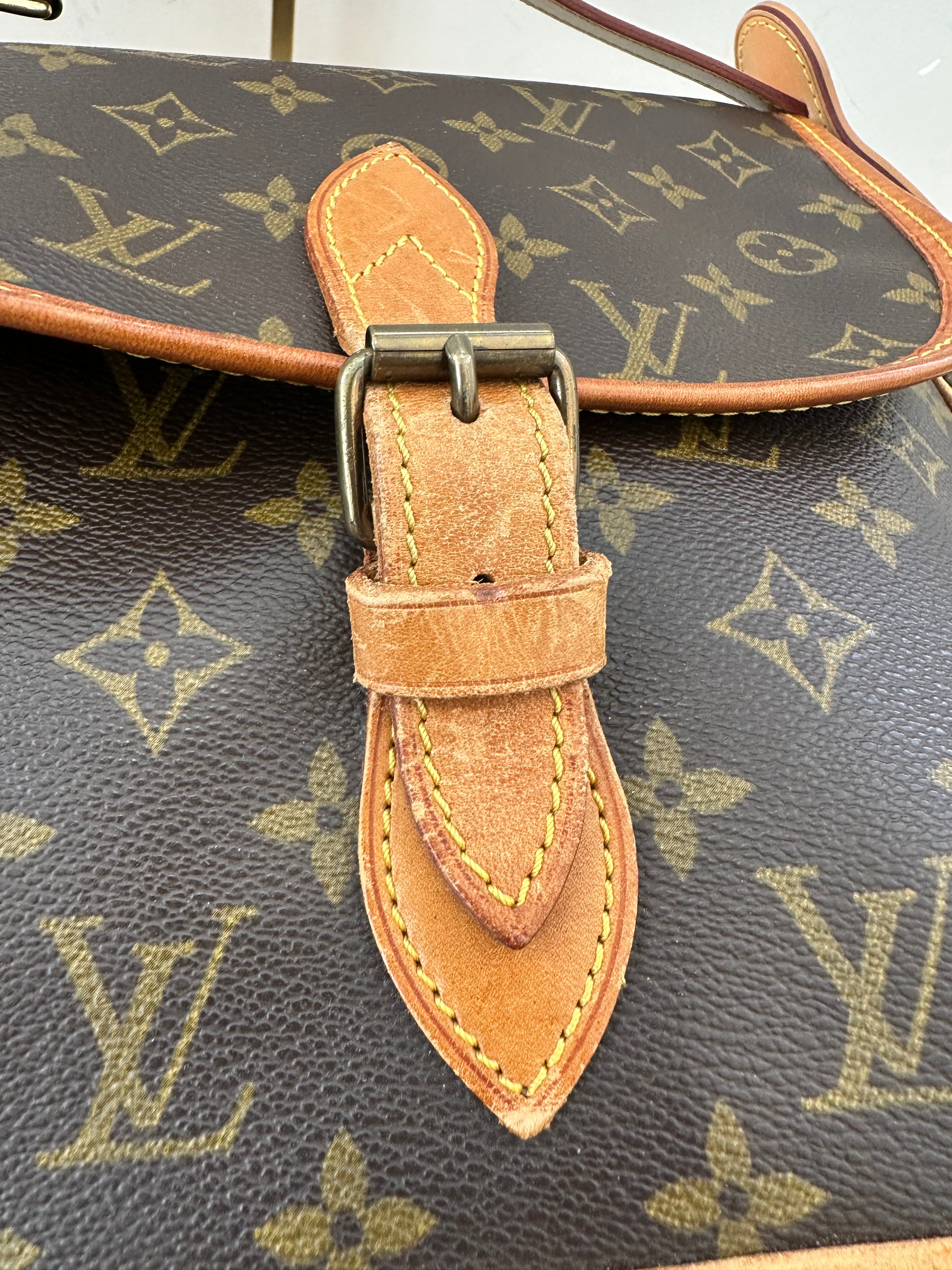 Louis Vuitton Gibeciere GM